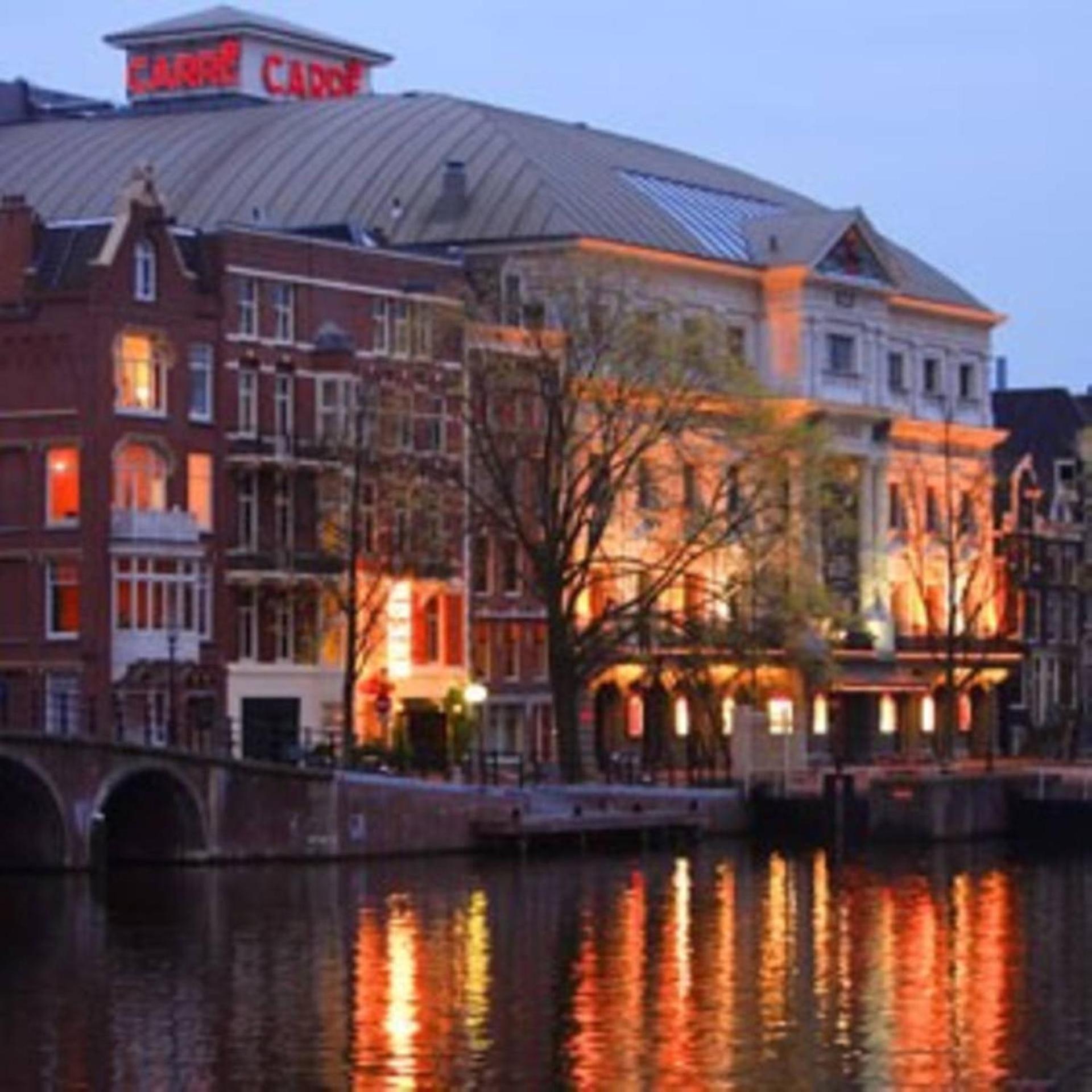 Tiny Houseboat B&B on the Amstel River