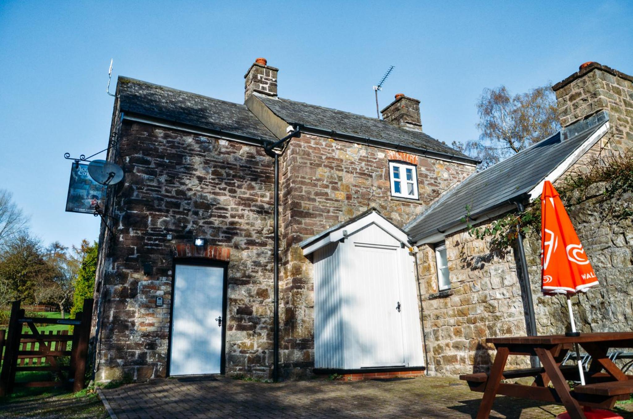 Aqueduct Cottage view 5