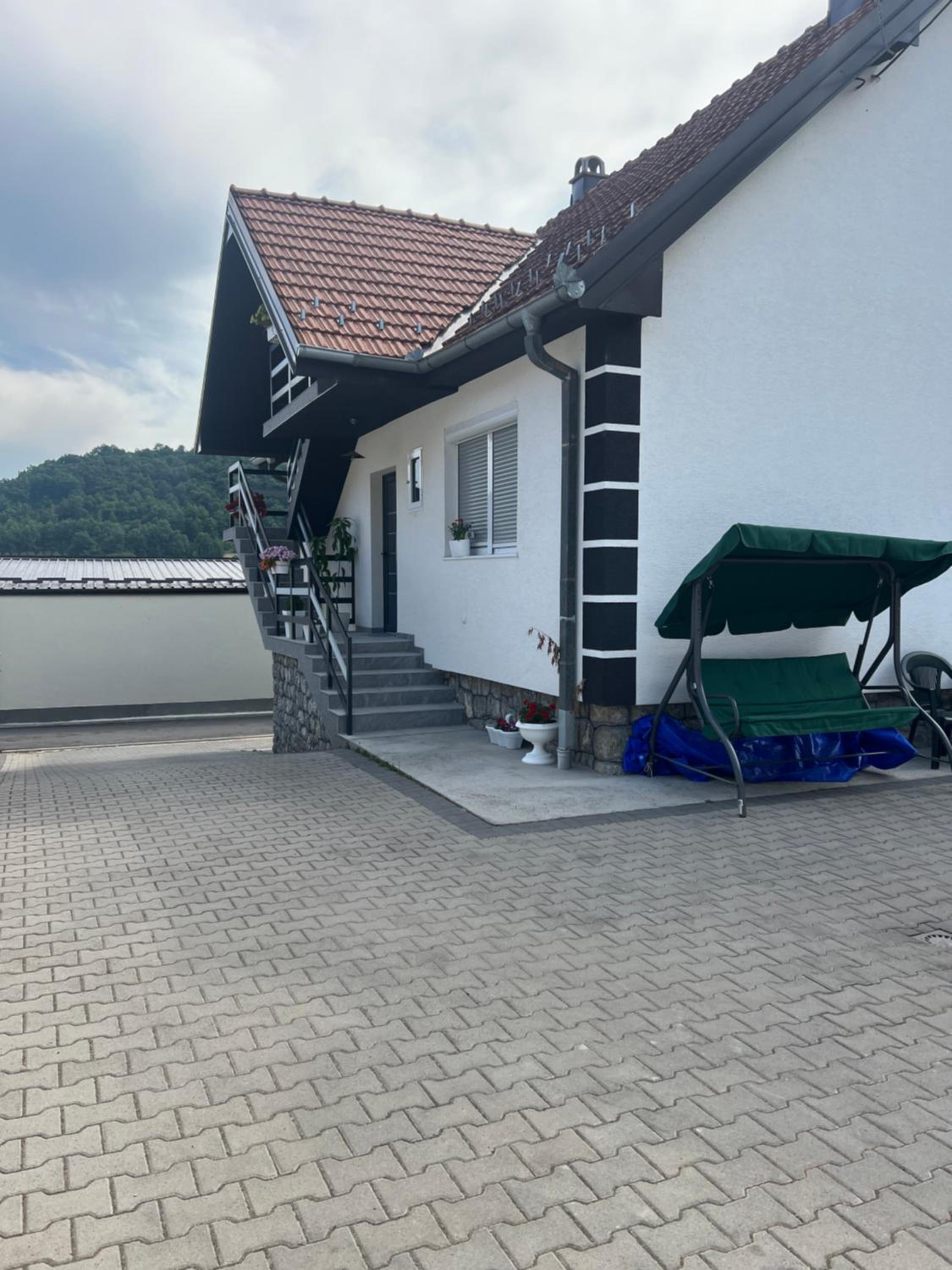 Home Nikolić