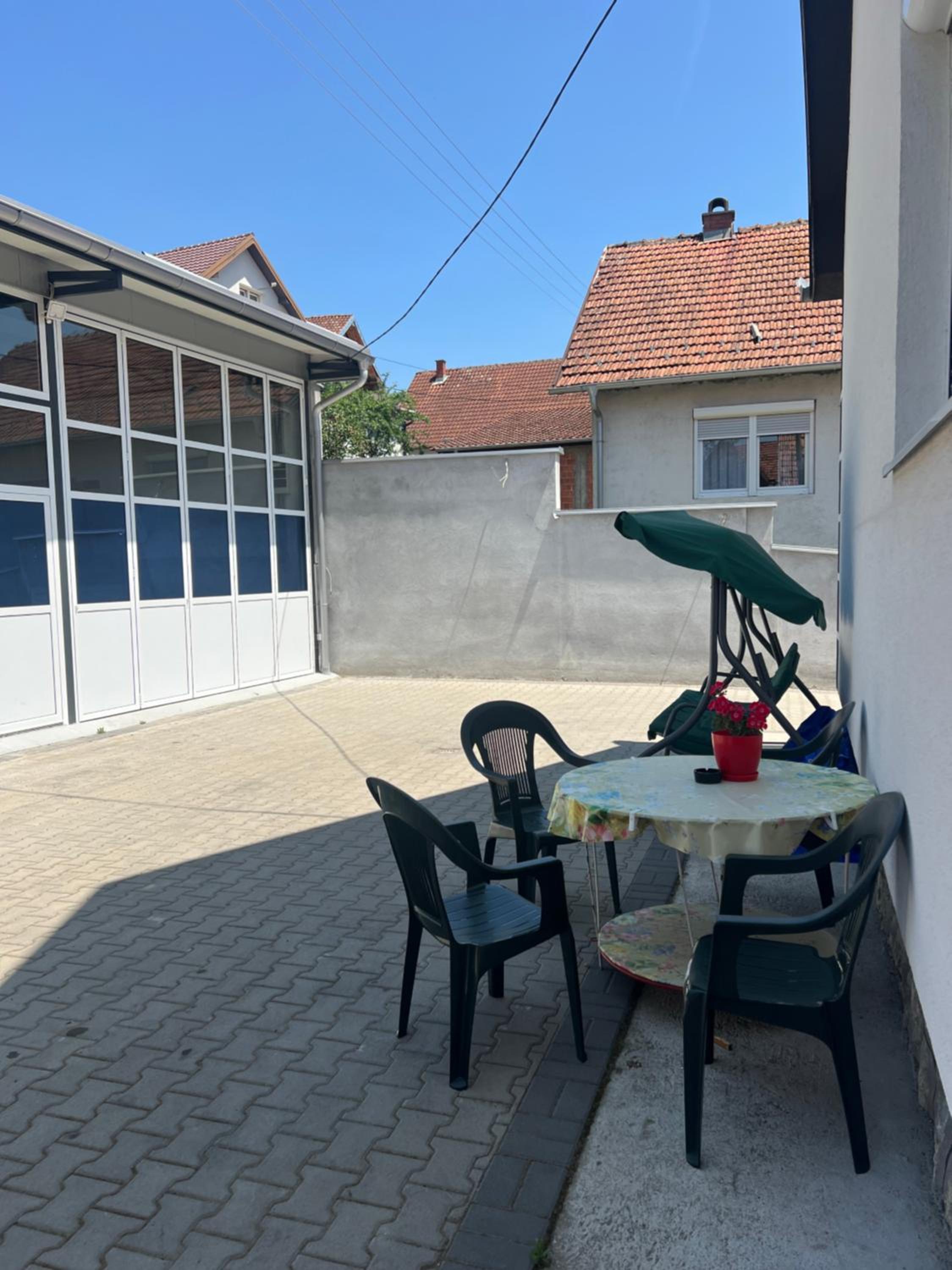 Home Nikolić