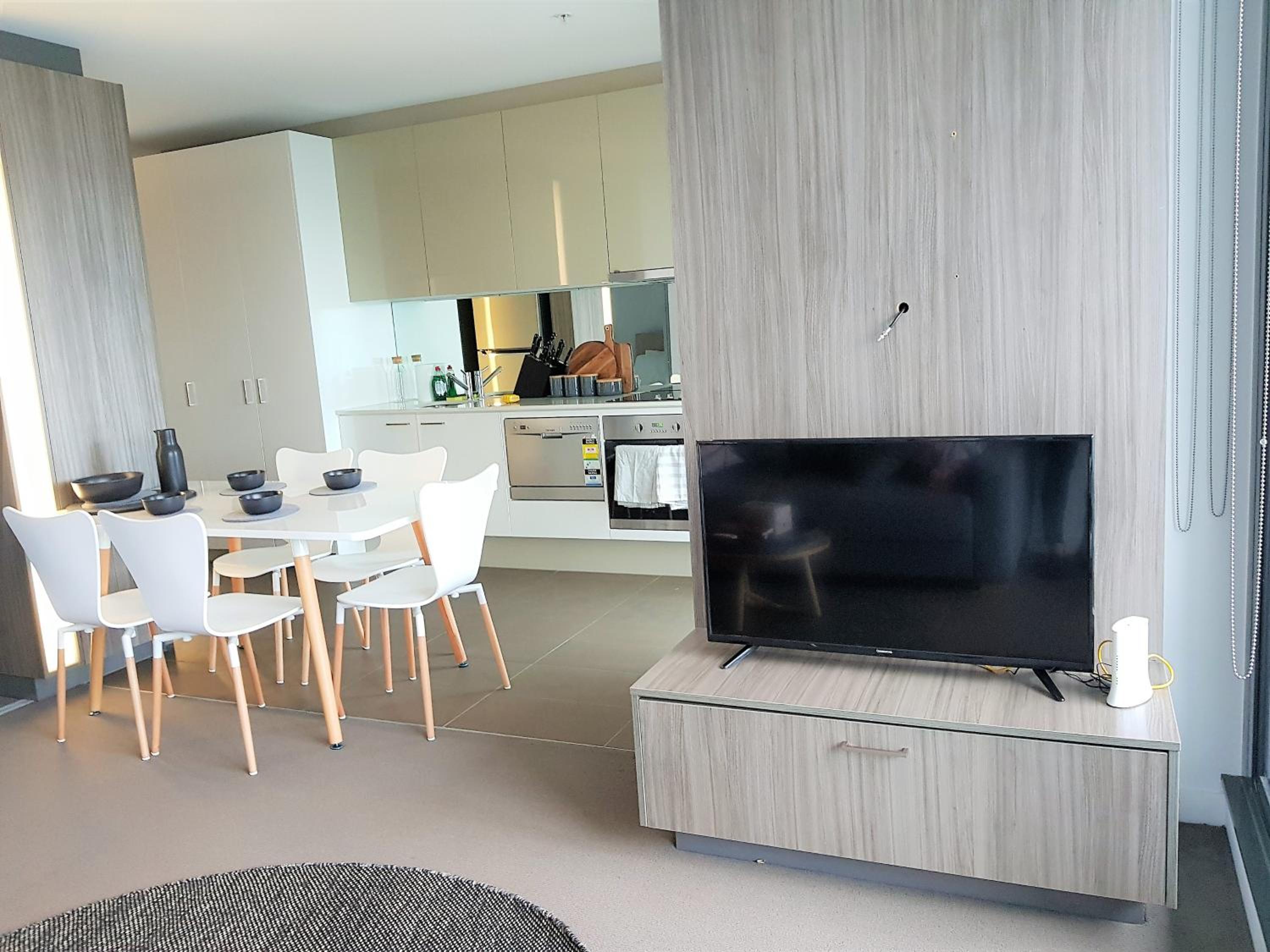 ReadySet Apartments at Madison