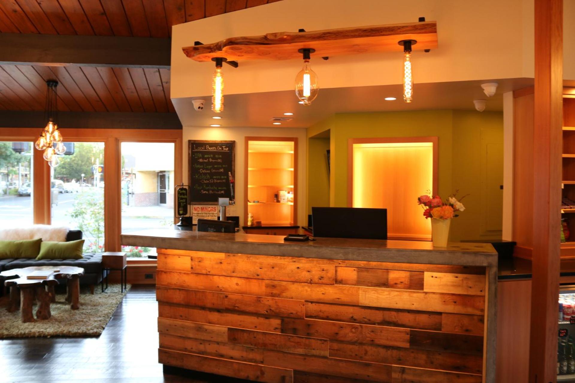 Timbers Inn