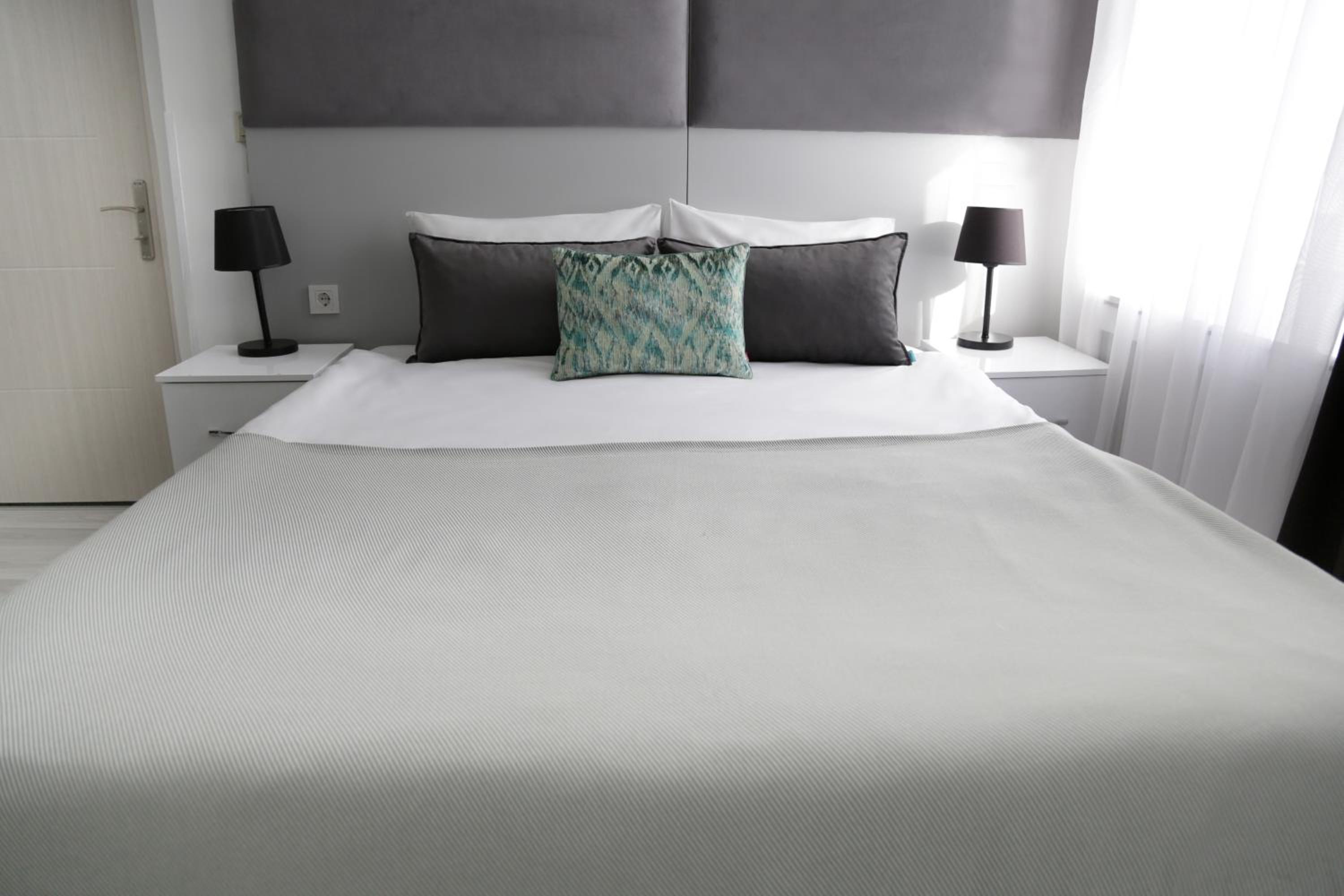 Bayer Hotel - Image 47