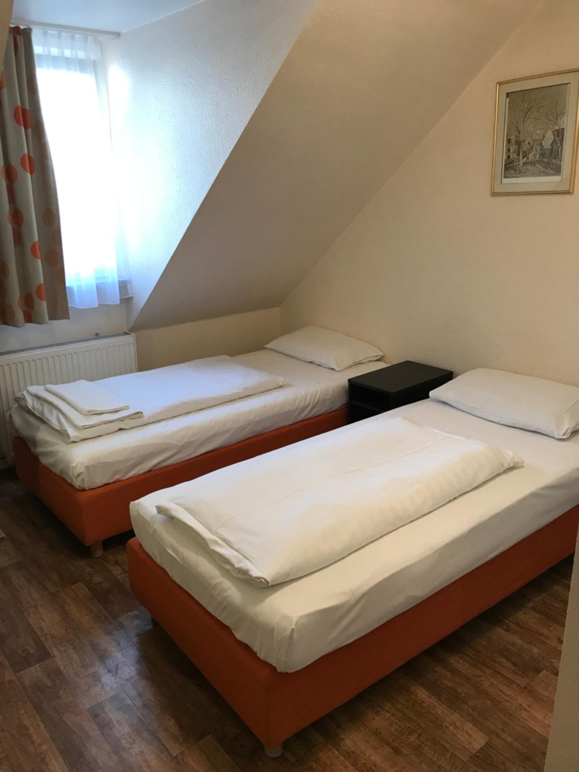 Pension Alpha - Frankfurt City Central Station - Property Image 7