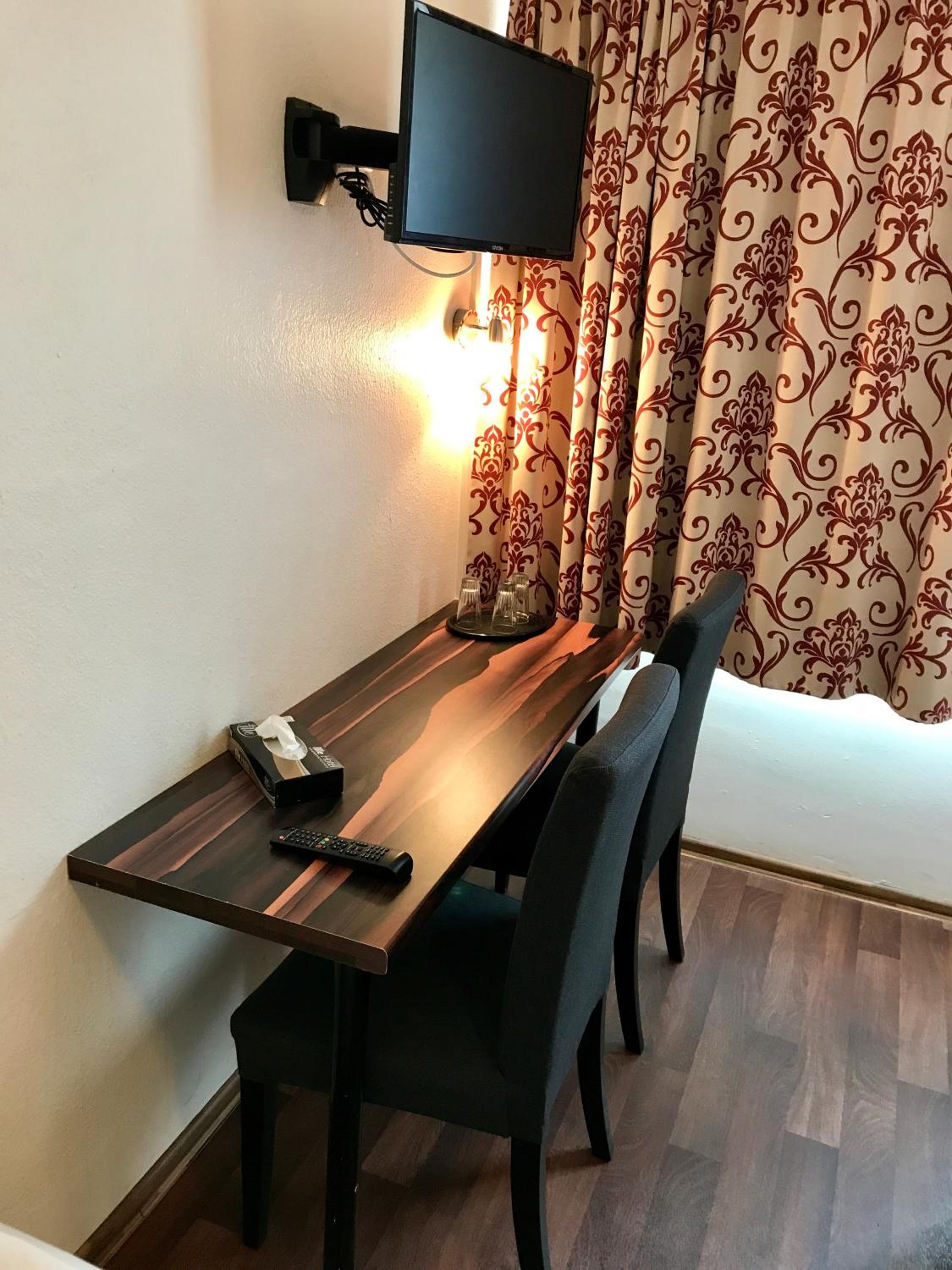 Pension Alpha - Frankfurt City Central Station - Property Image 34