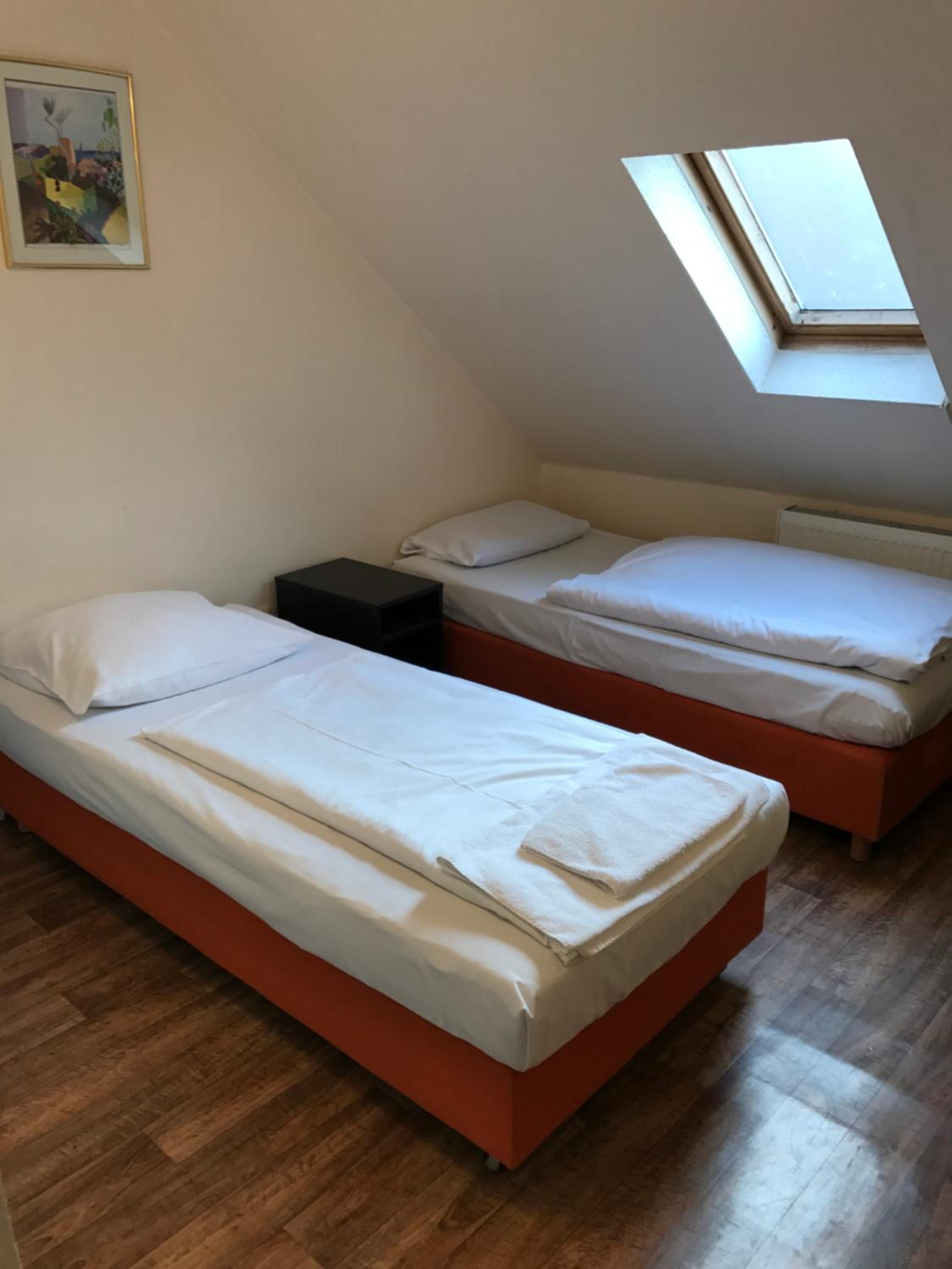 Pension Alpha - Frankfurt City Central Station - Property Image 15