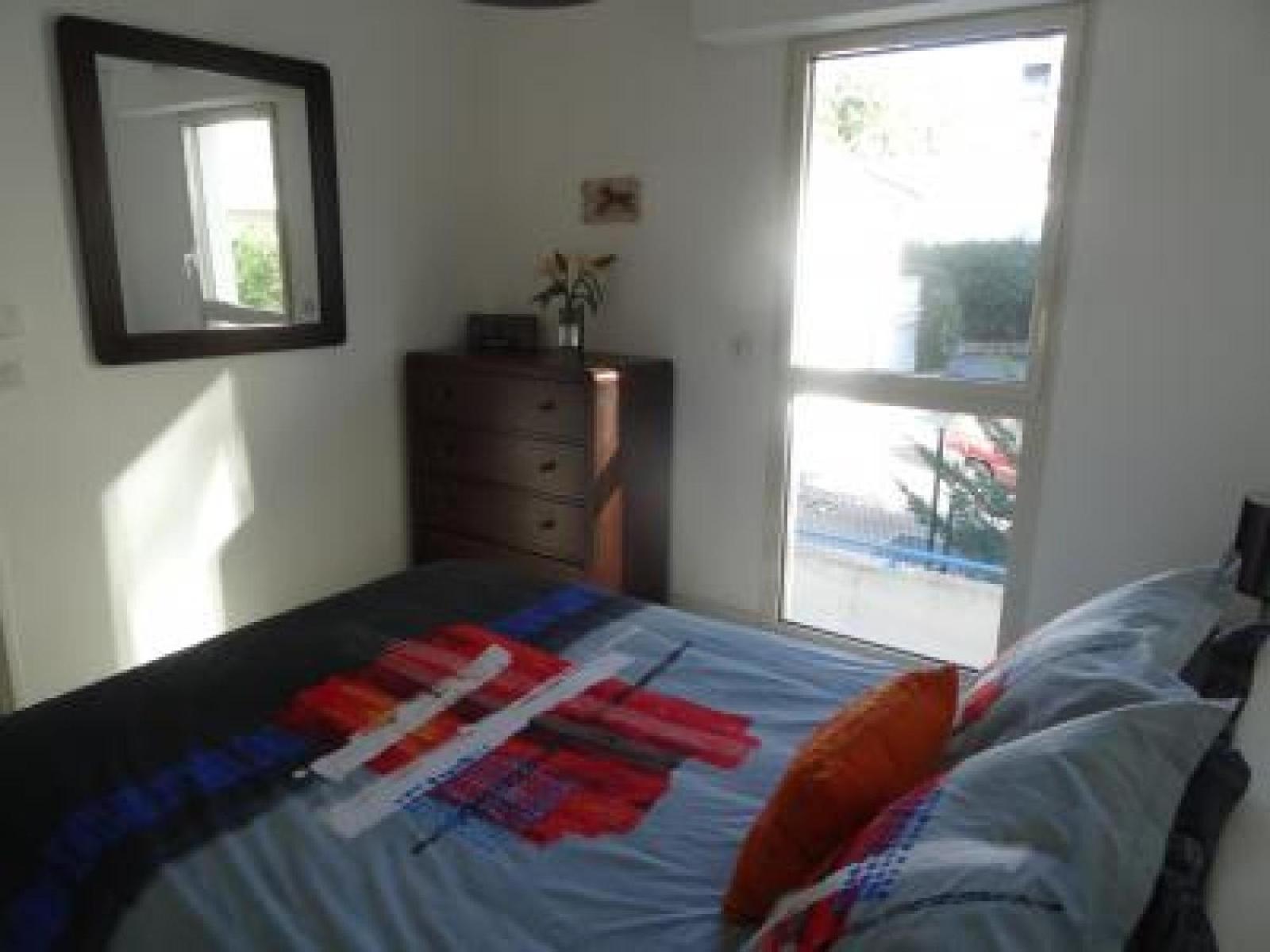 Modern one bedroomed apartment just off the Cannes Seafront with a terrace and pool access 1753 view 2