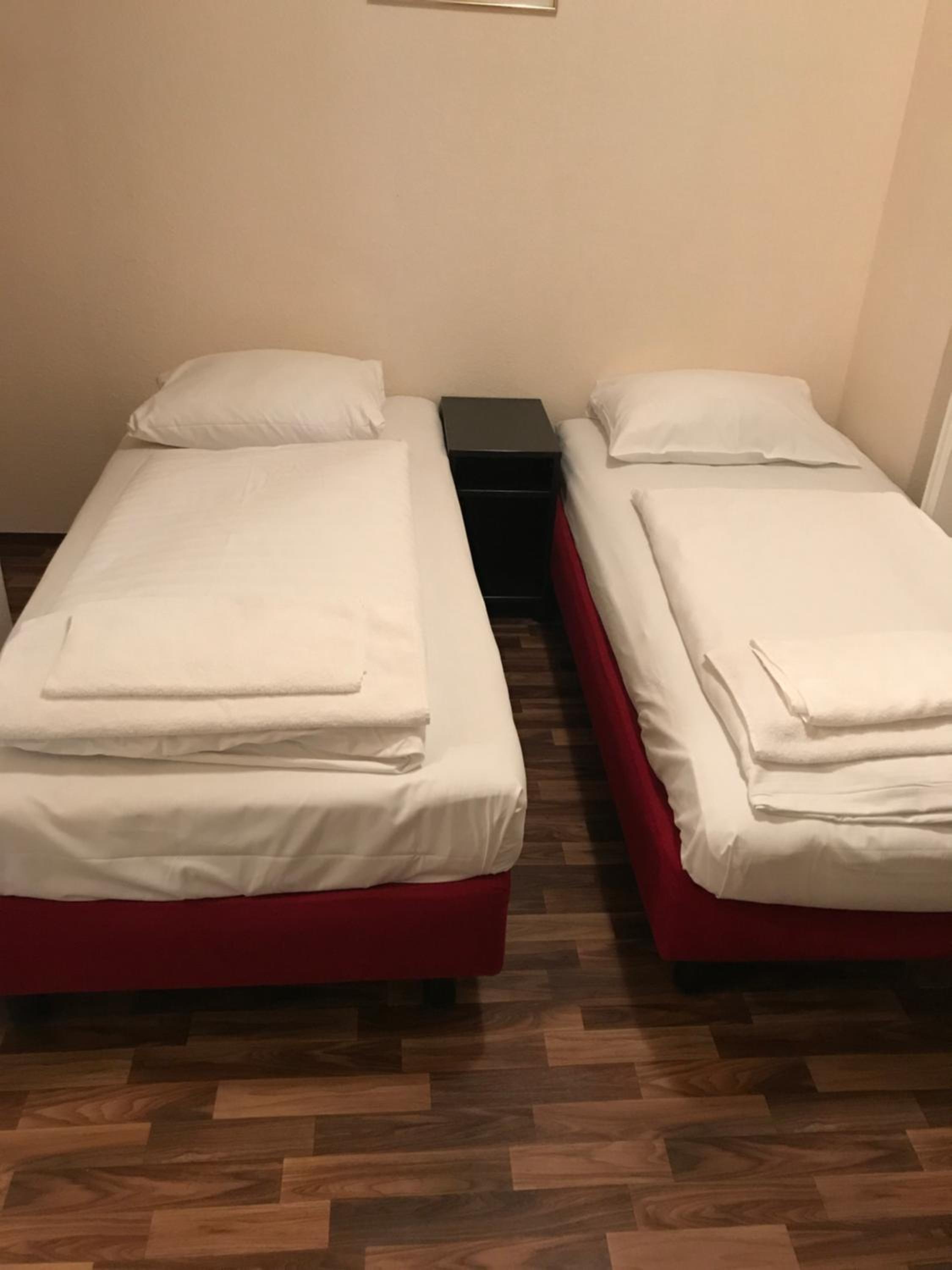 Pension Alpha - Frankfurt City Central Station - Property Image 13