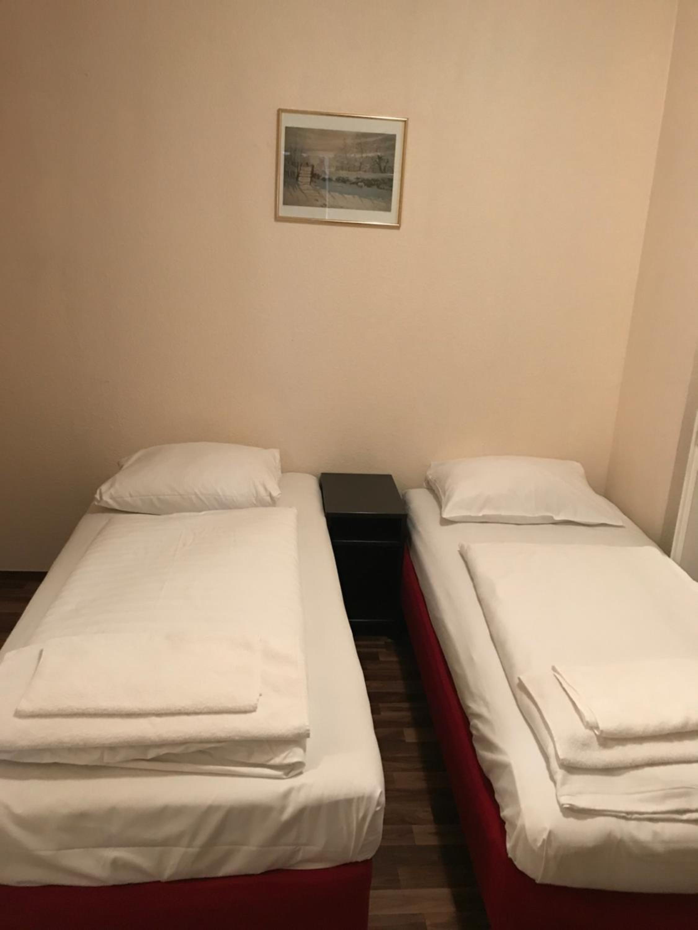 Pension Alpha - Frankfurt City Central Station - Property Image 12