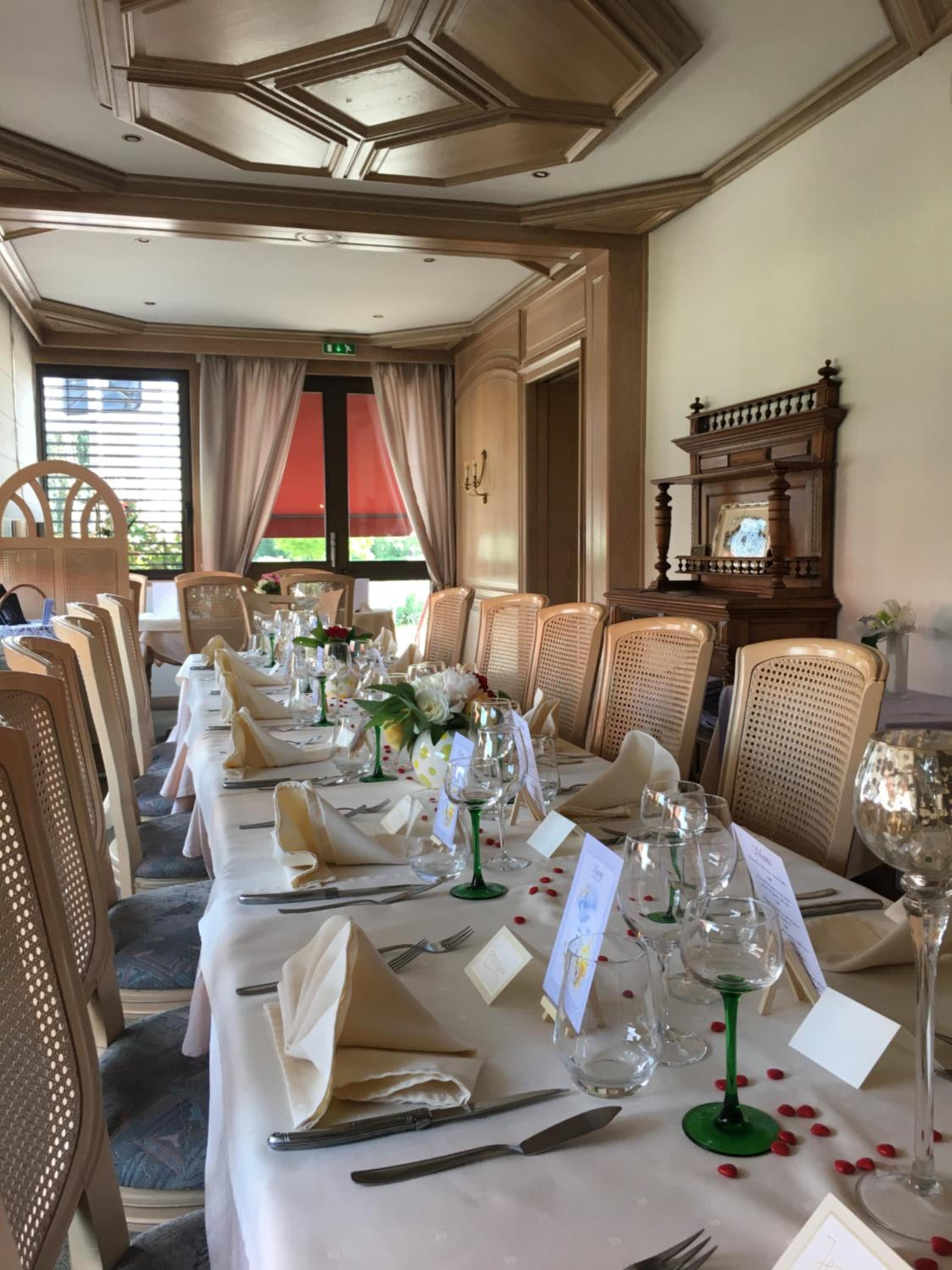 restaurant