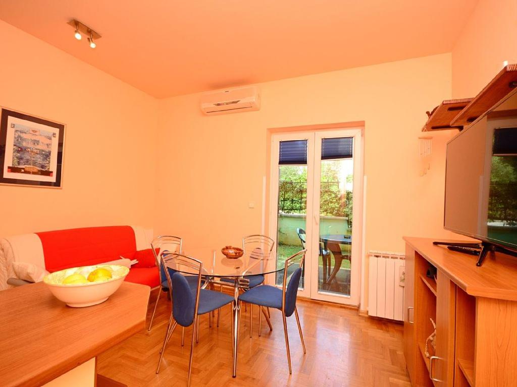 Apartment Blazenka 1154 view 3