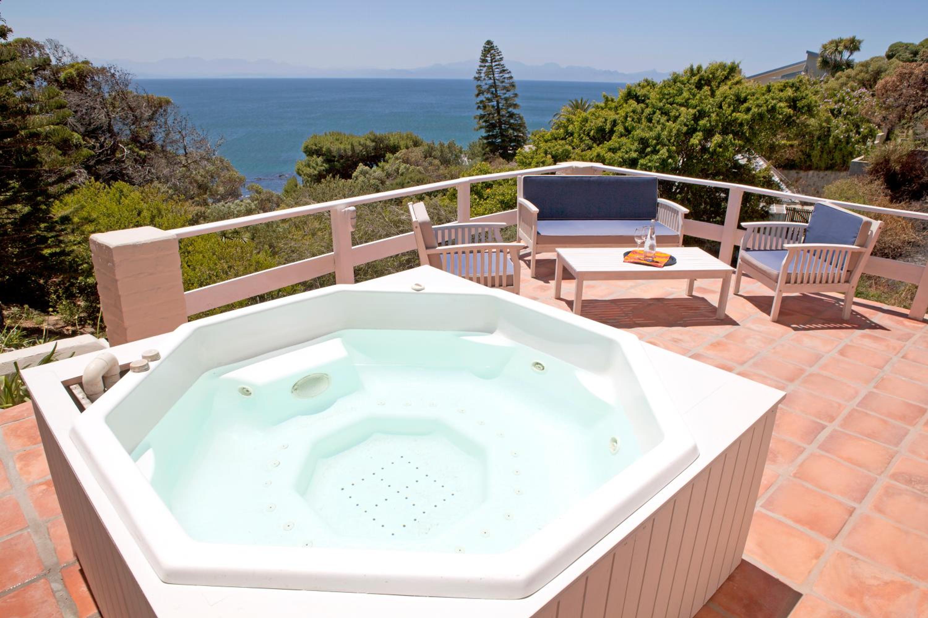 Seabreeze Luxury Two Bedroom Self Catering Penthouse