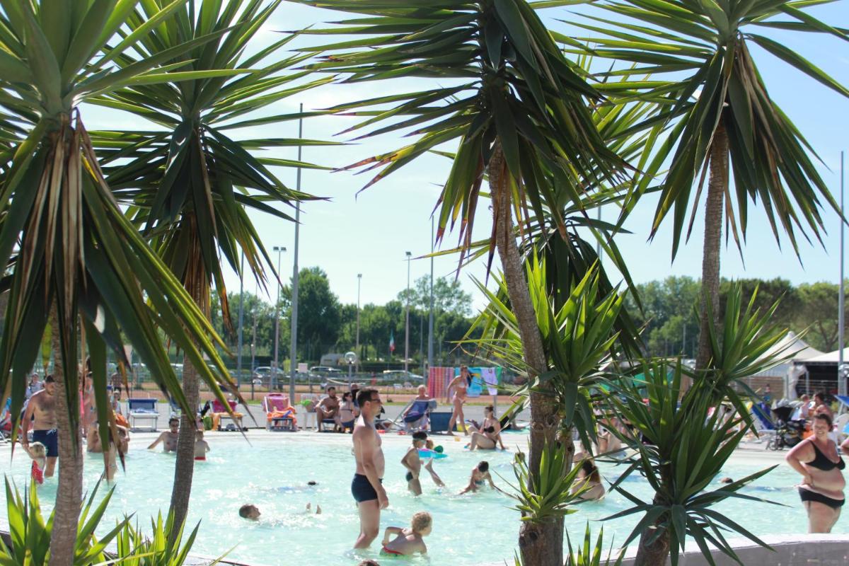 Camping Village Baia del Marinaio view 4