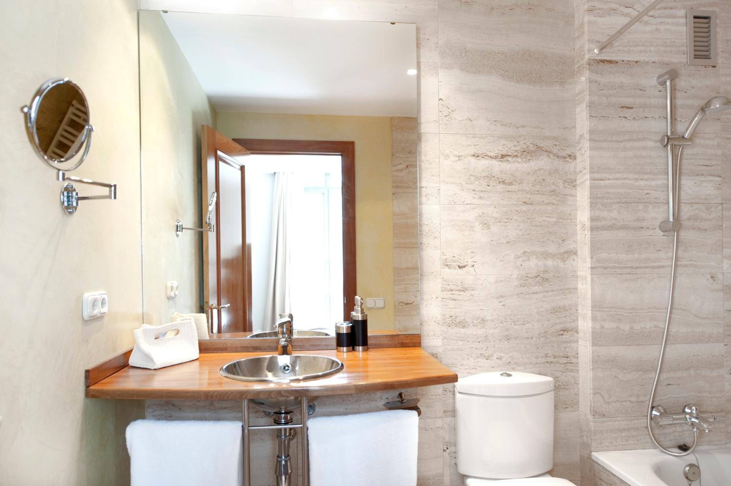 You Stylish City Center Apartments