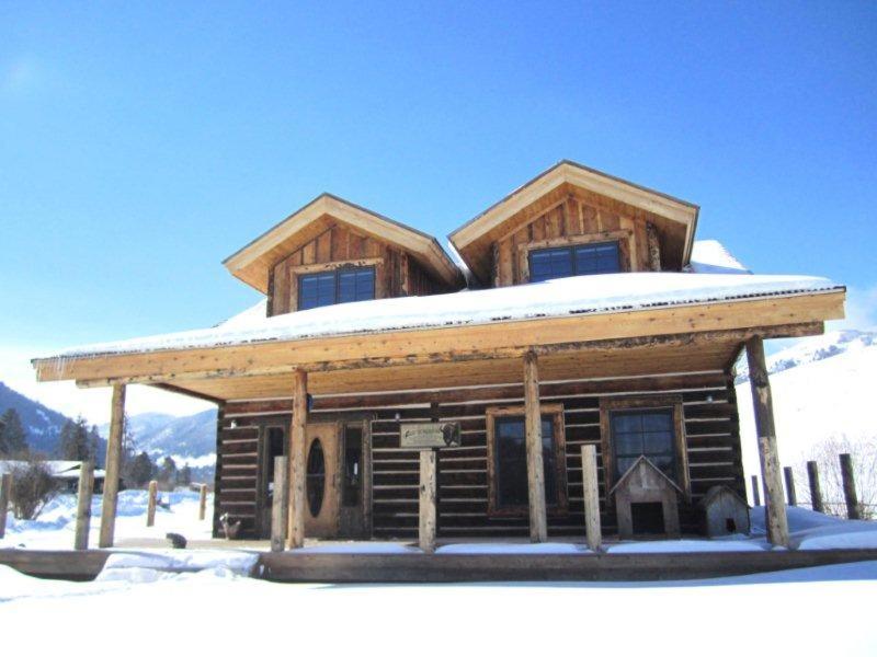 Schoolhouse Cabin view 3