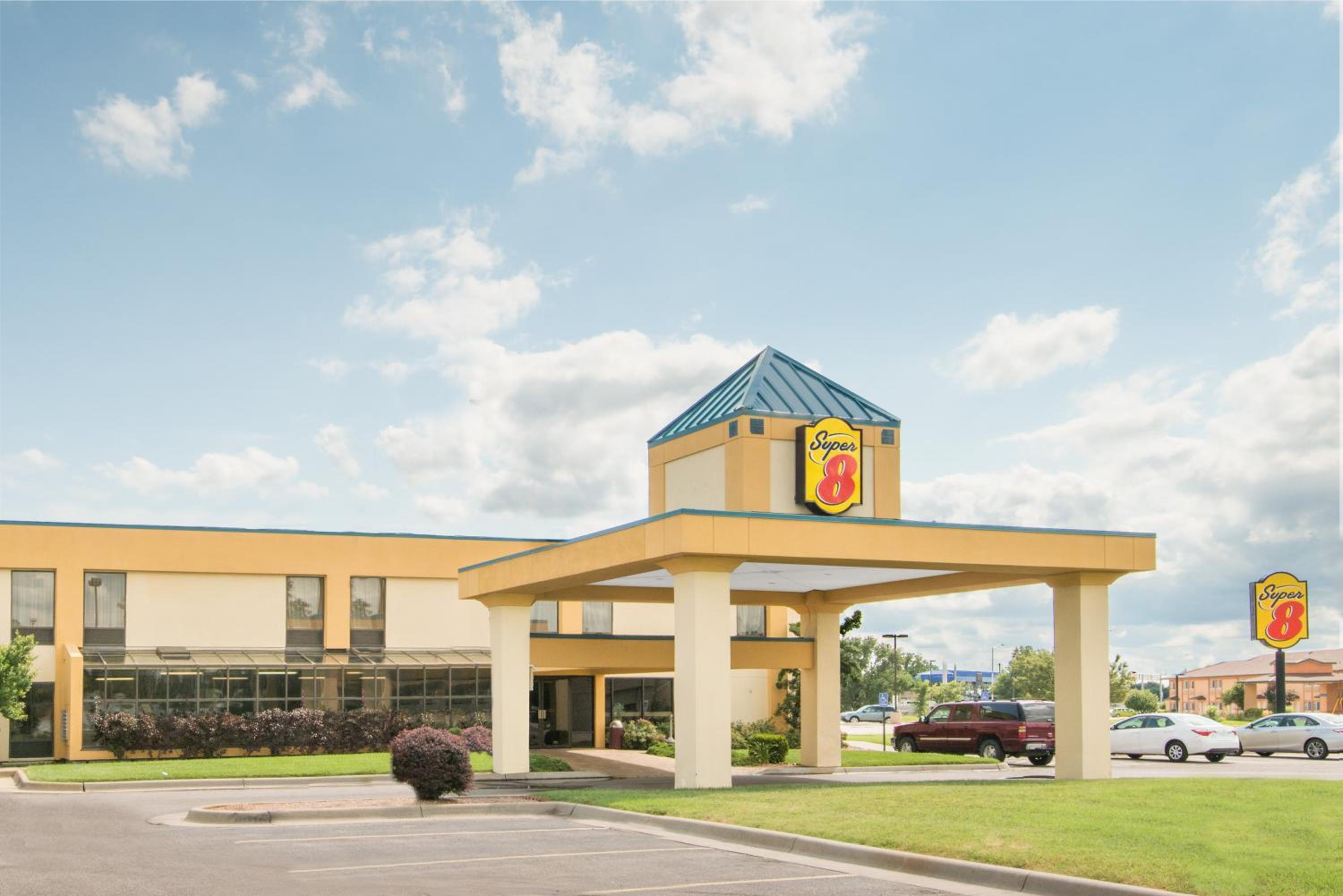 Super 8 by Wyndham Wichita South, Photo 20