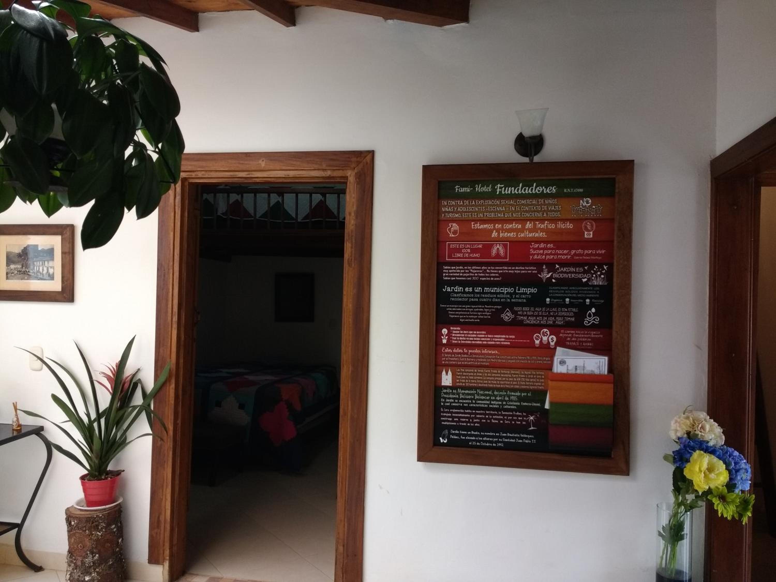 Hostal Famihotel Fundadores - Property Image 7