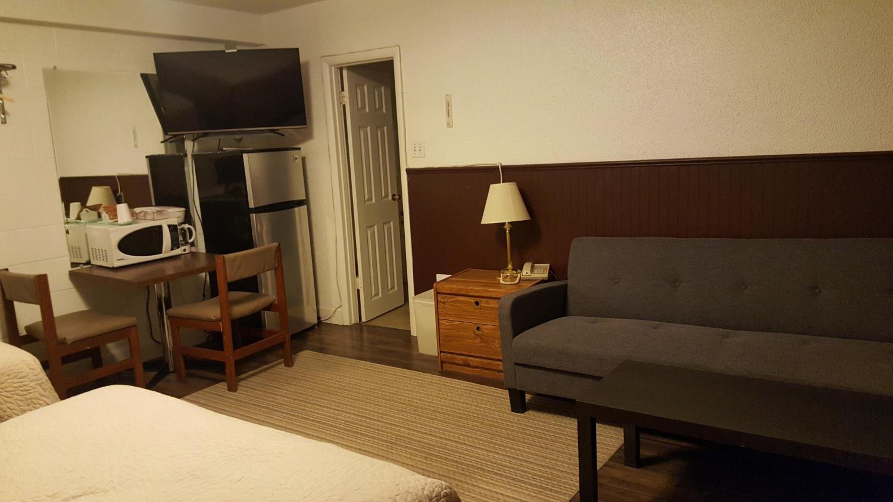 Centennial Motel