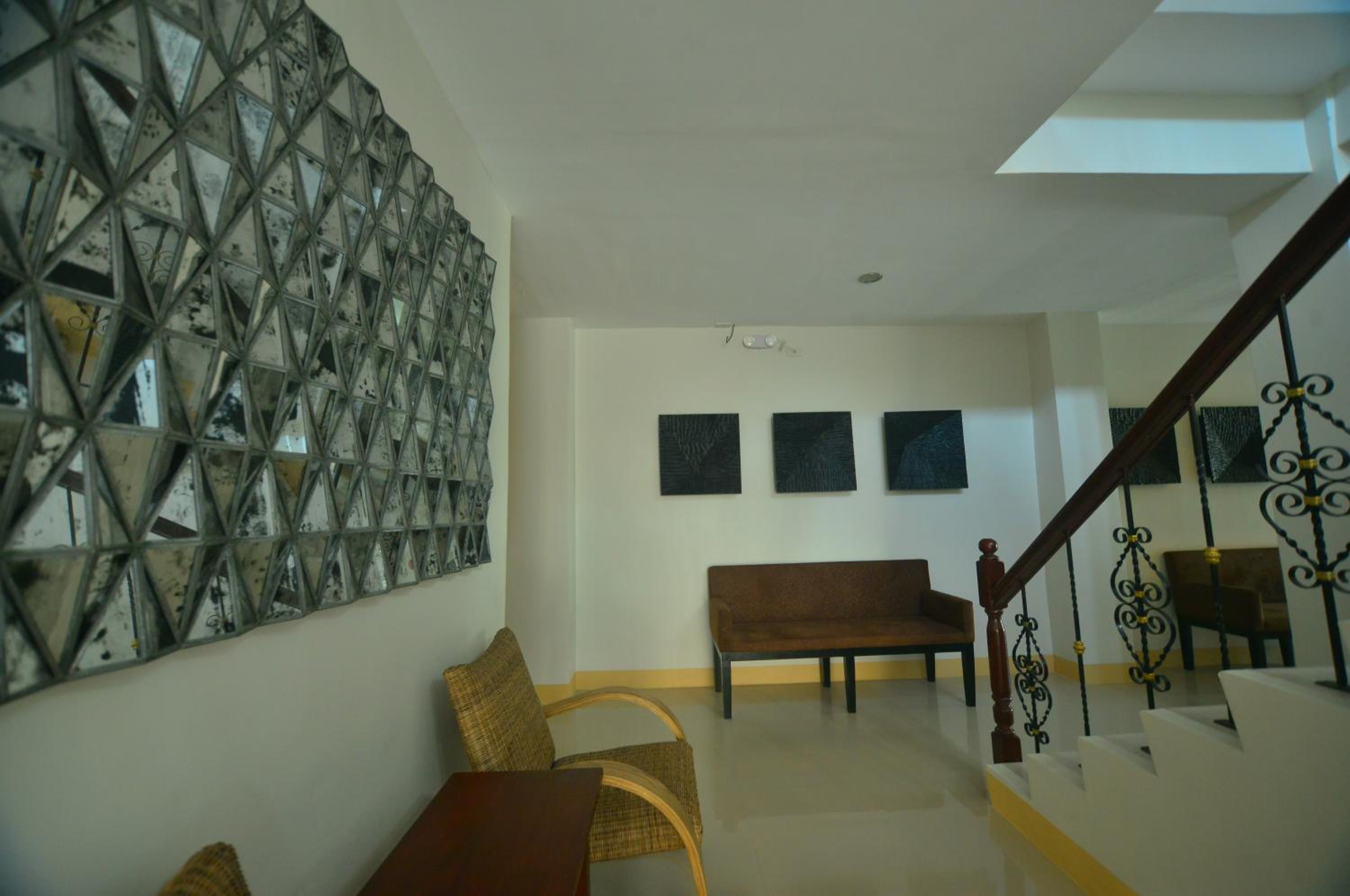 Metro Vigan Inn