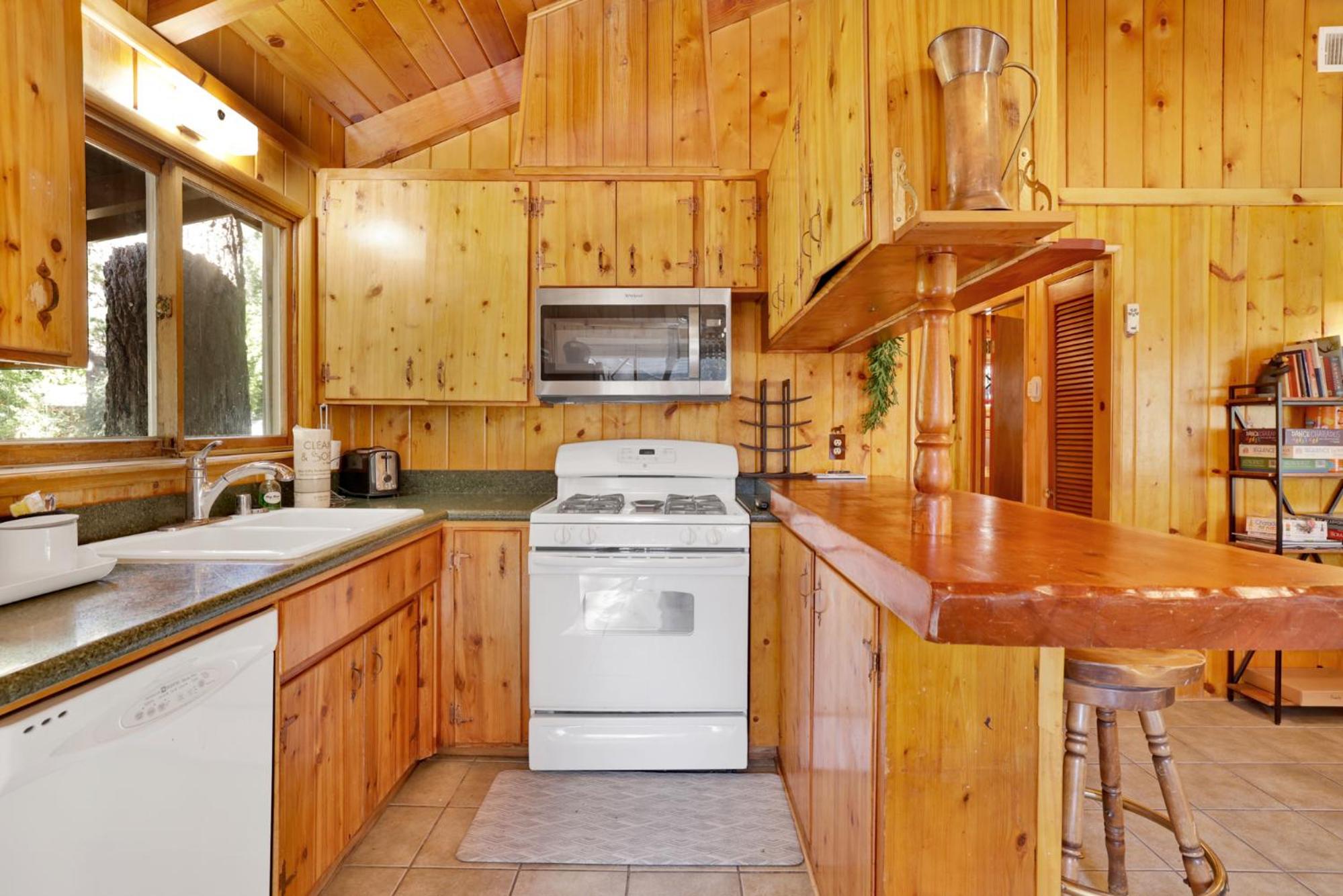 Sunny bear cabin #1970