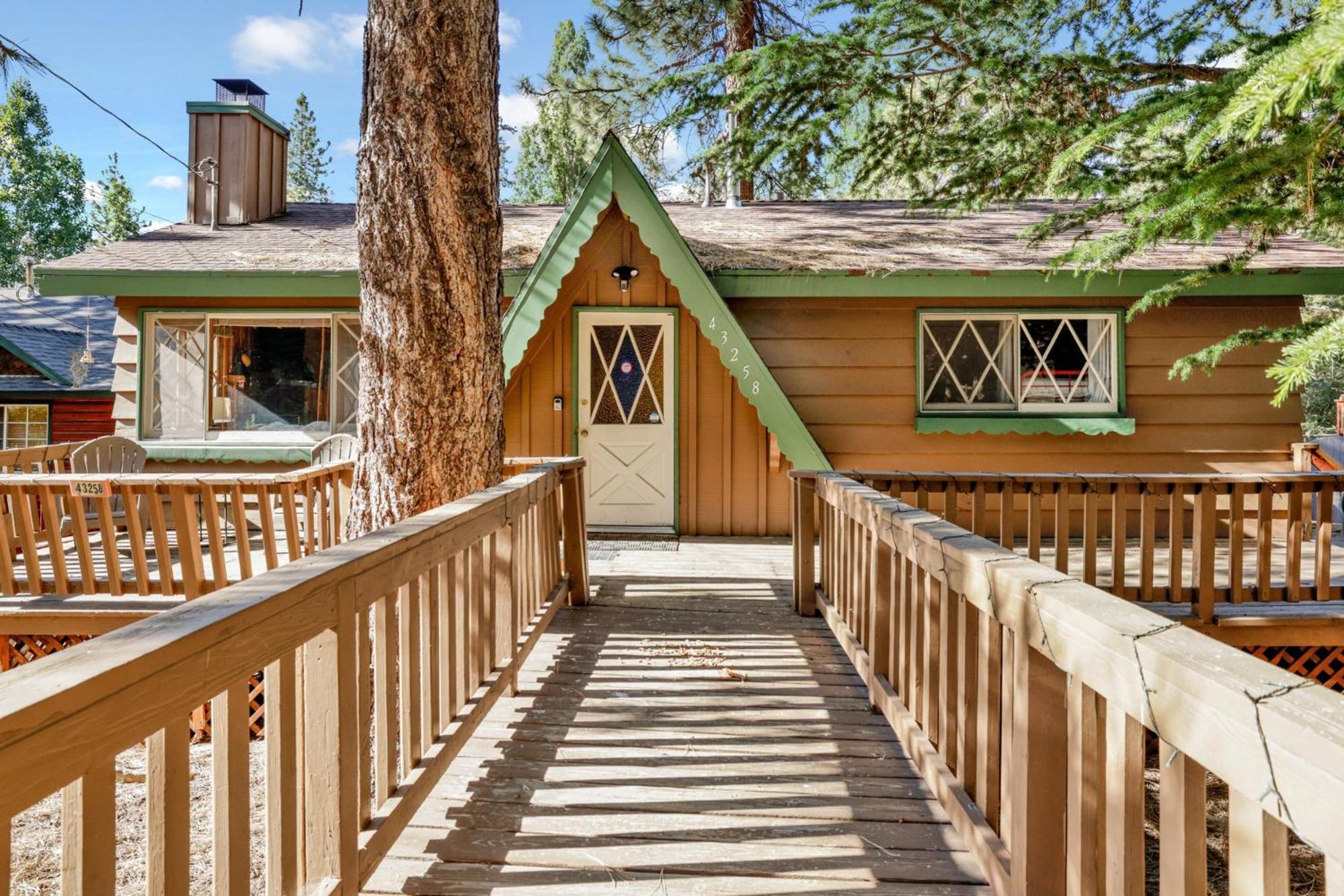 Sunny bear cabin #1970
