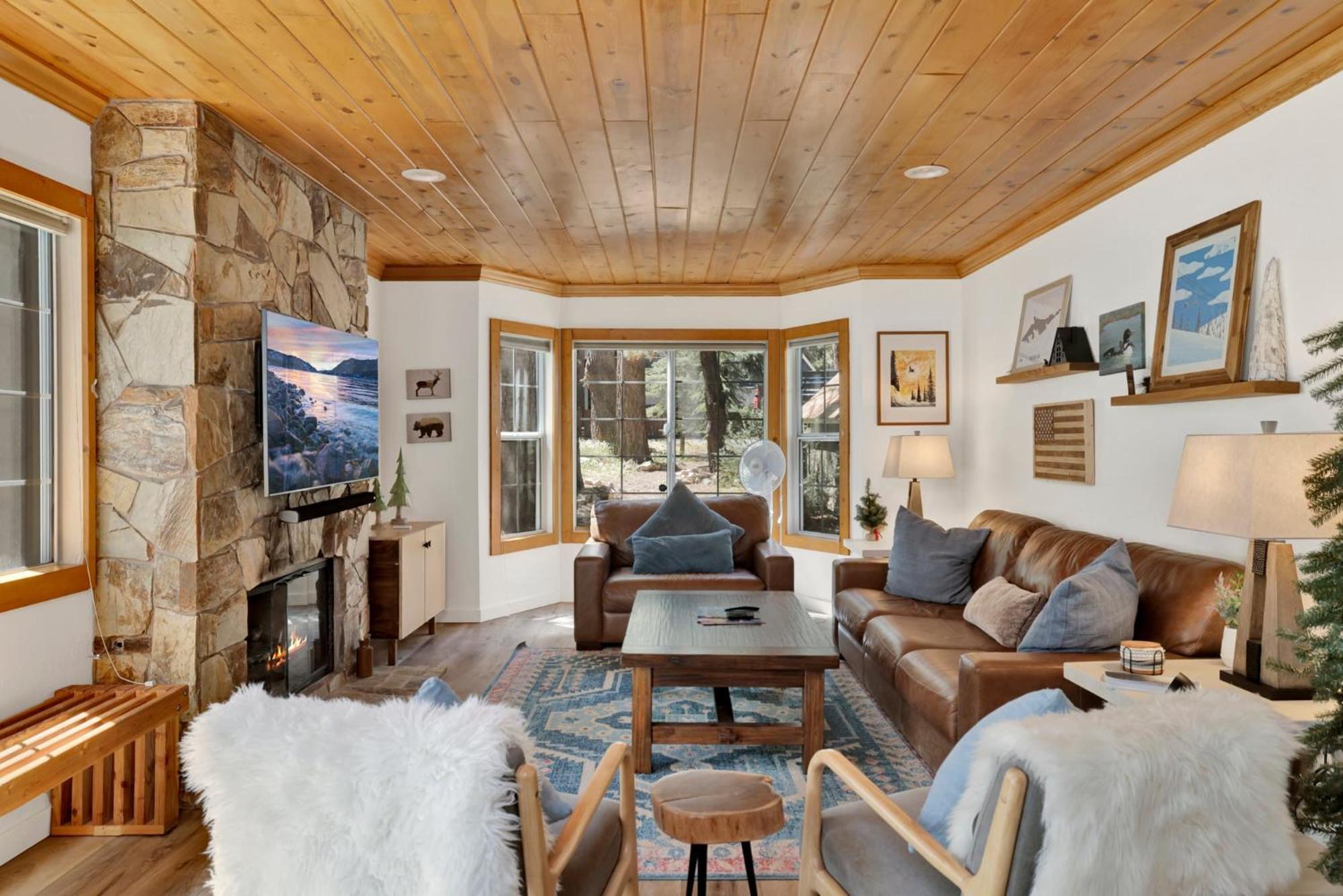 Green canoe cabin #2293