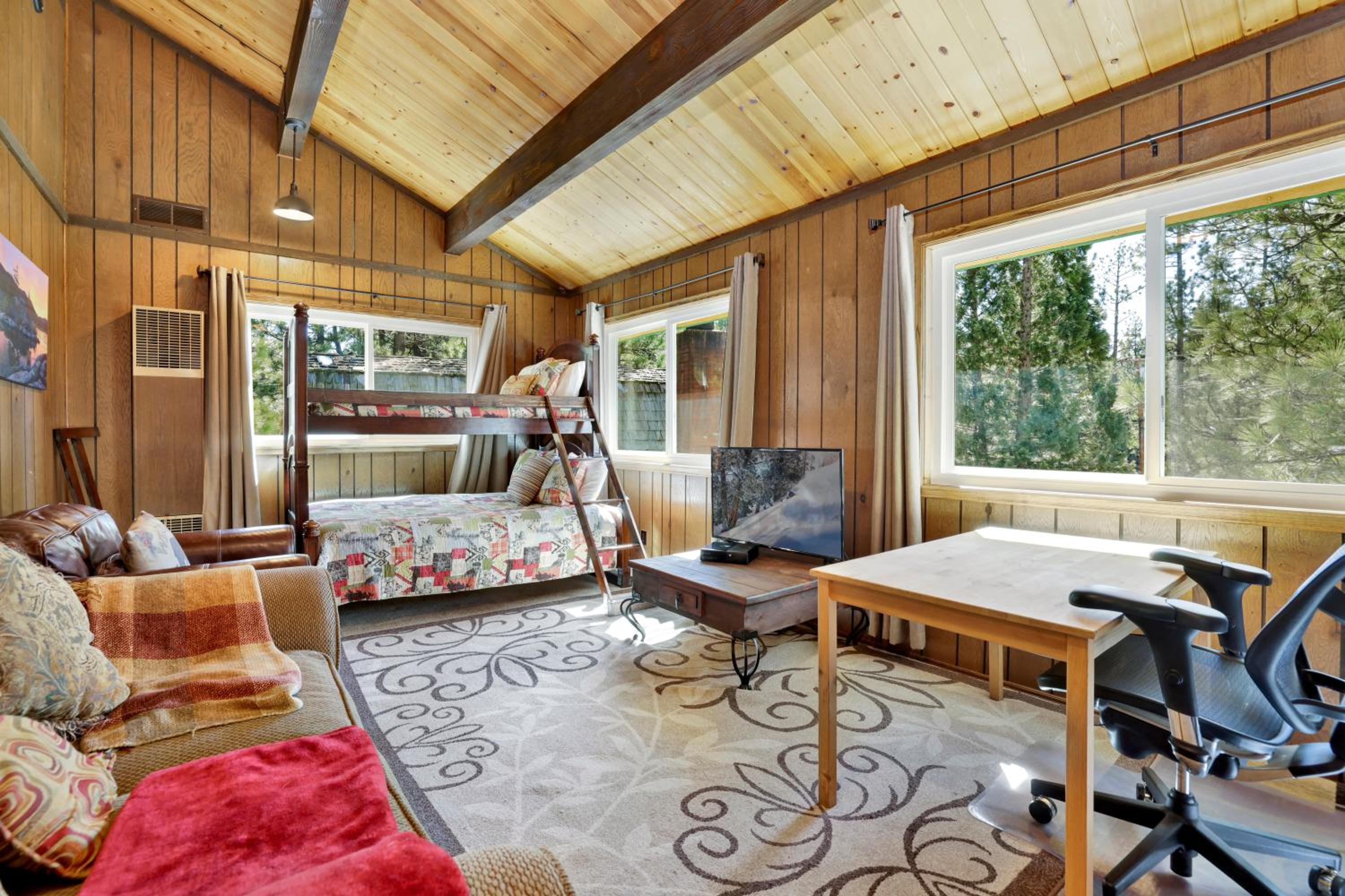Rustic retreat #2419