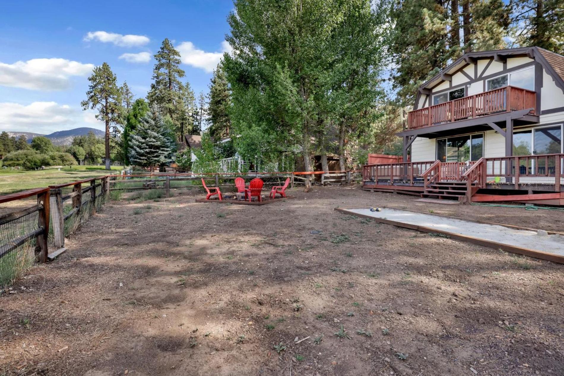 Bear cabin #1976
