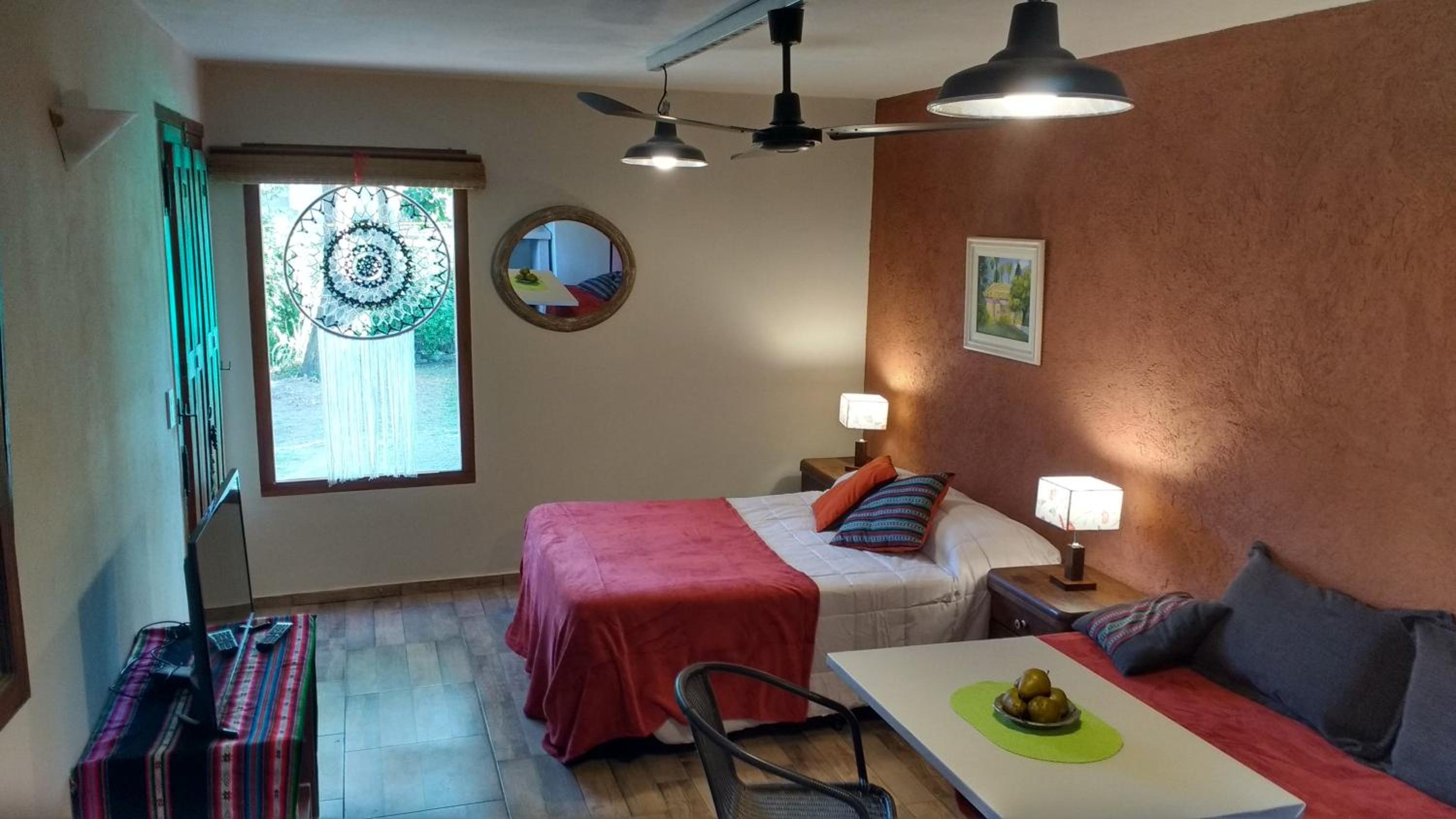 Qui Home