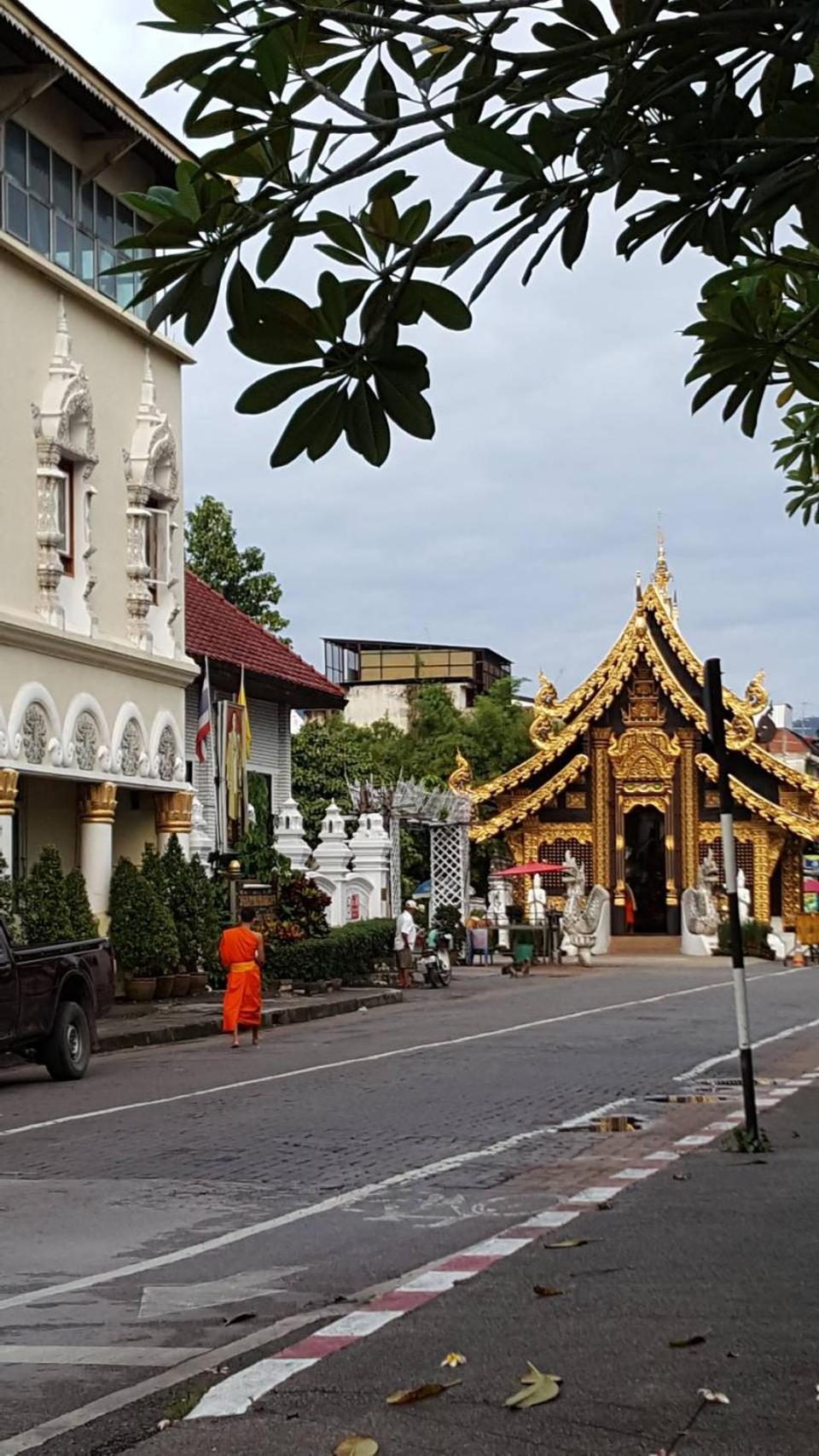 The Commonroom CNX