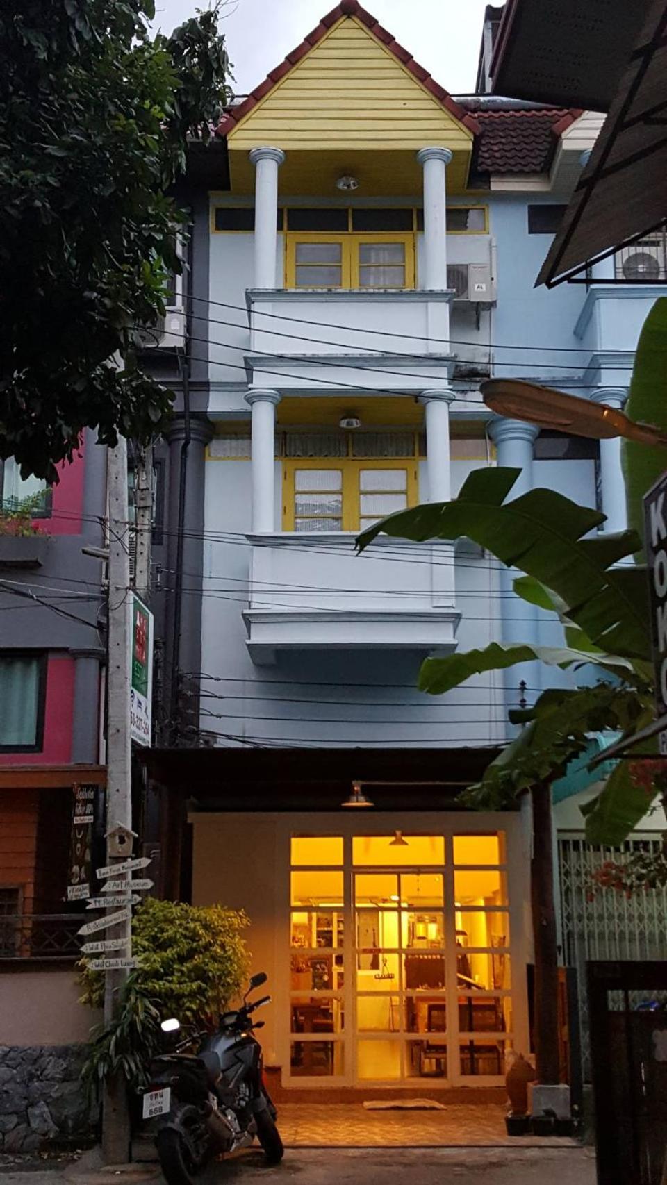 The Commonroom CNX