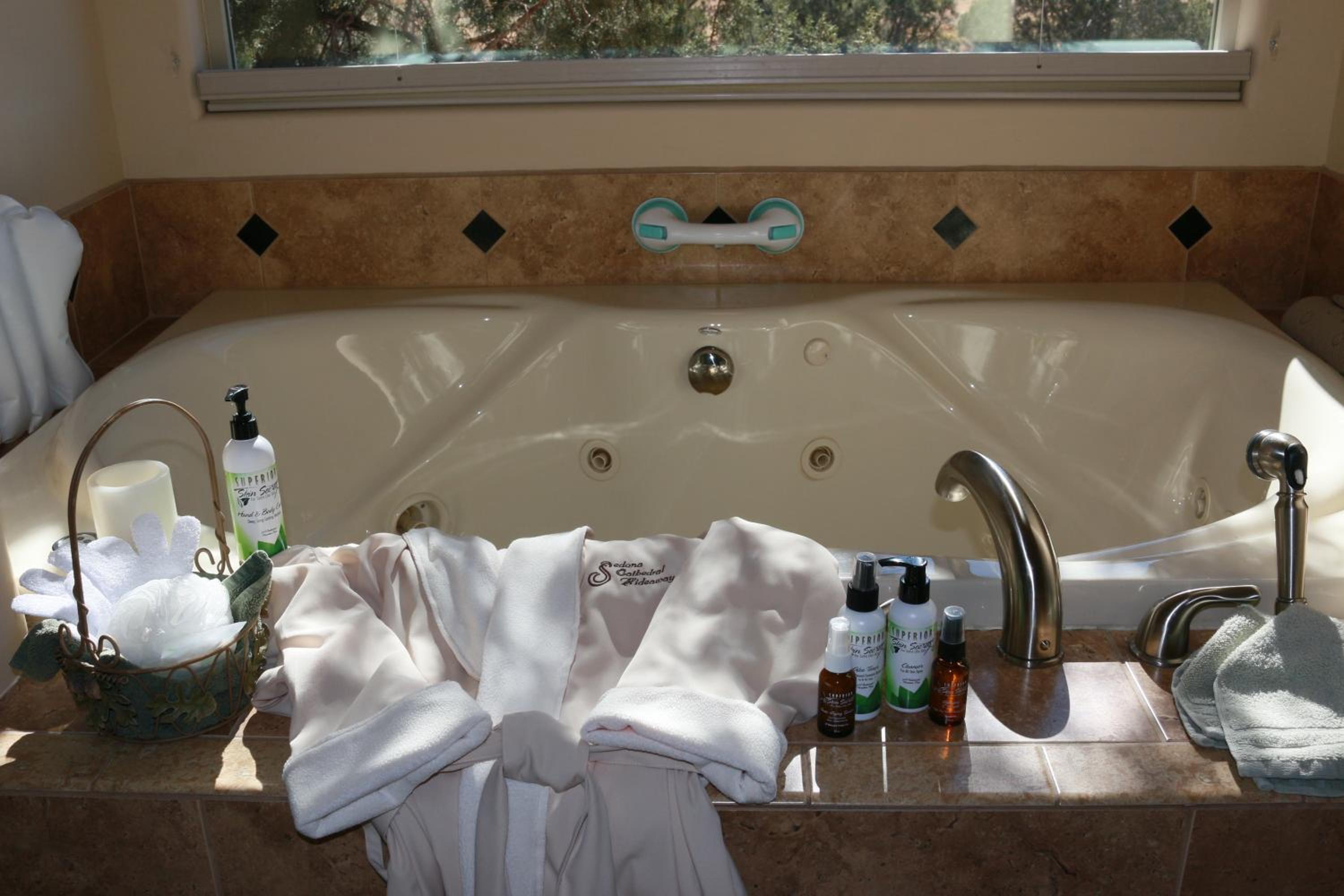 Sedona Cathedral Hideaway LLC view 5