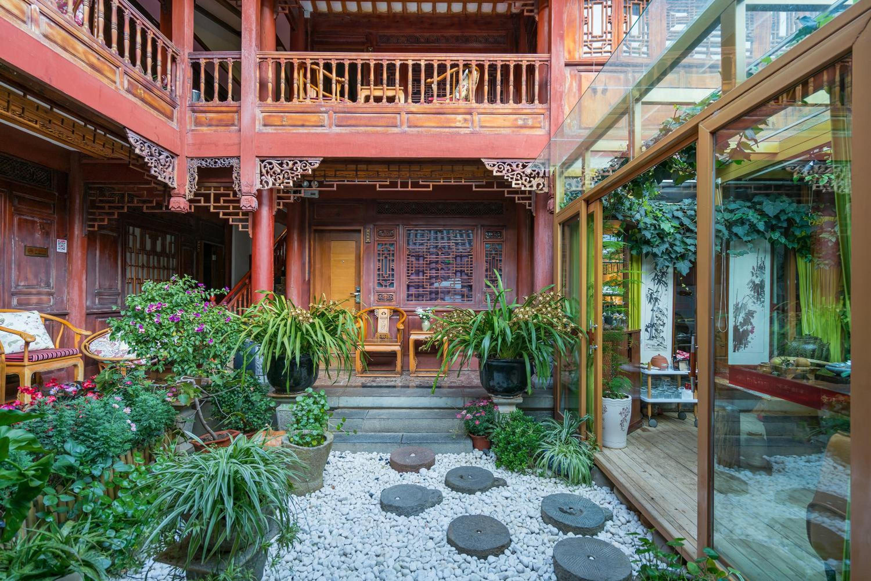 Lijiang Sunshine Nali Inn