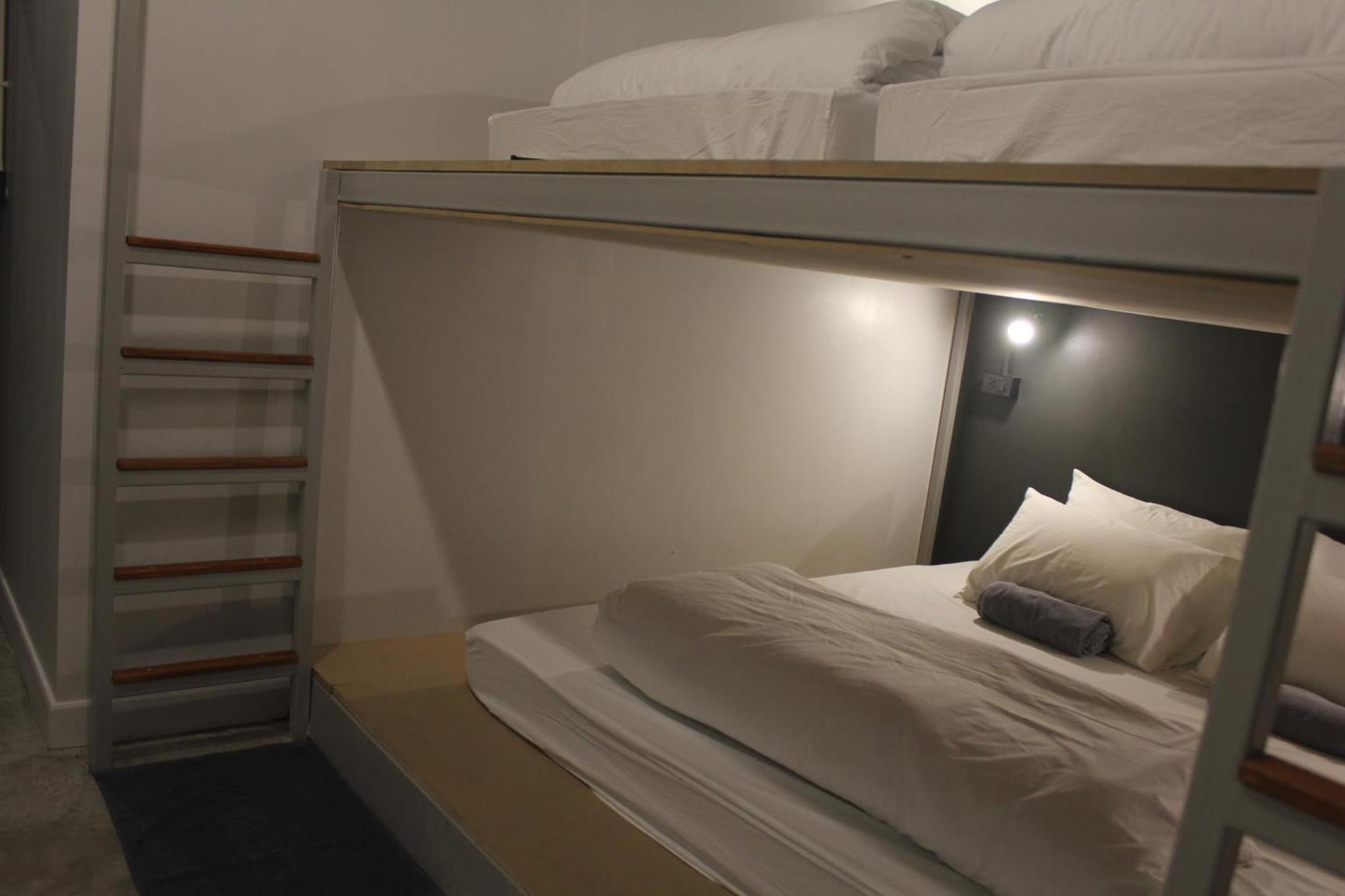 Ekanek Hostel
