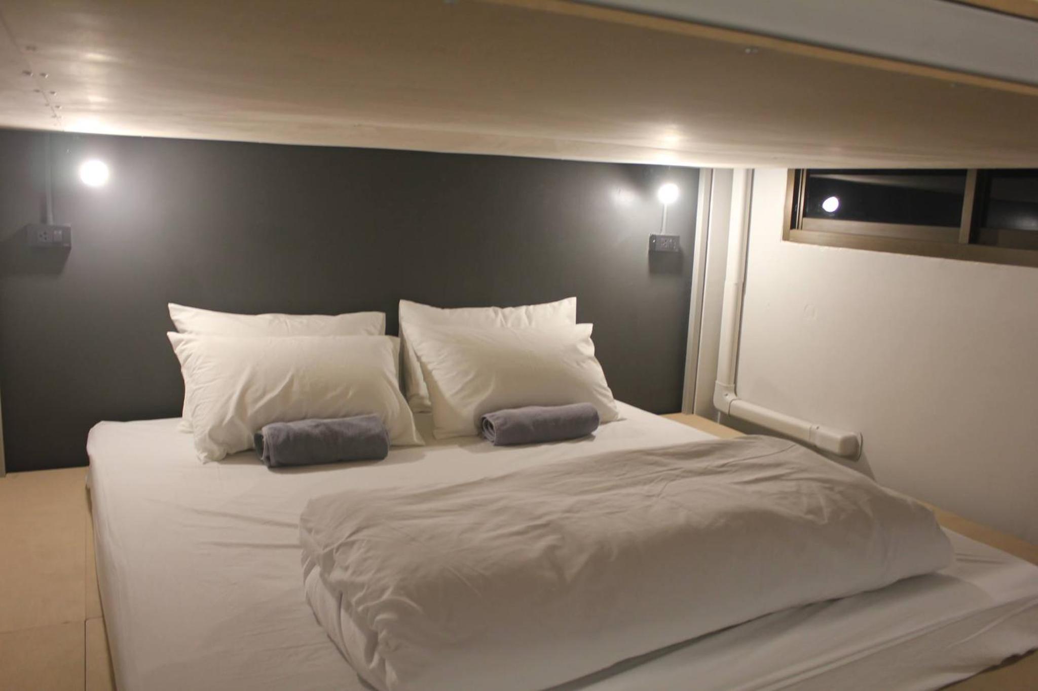 Ekanek Hostel