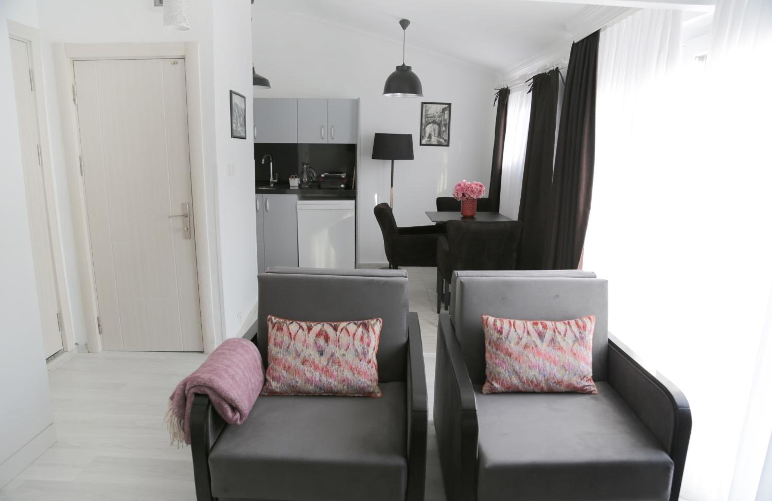 Bayer Hotel - Image 13