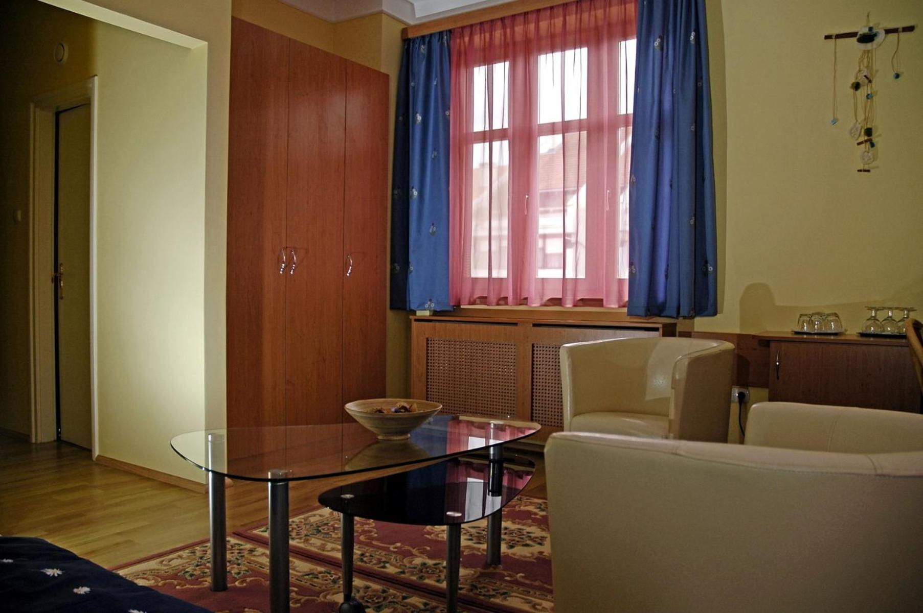 Villa Sakura Panzió view 3