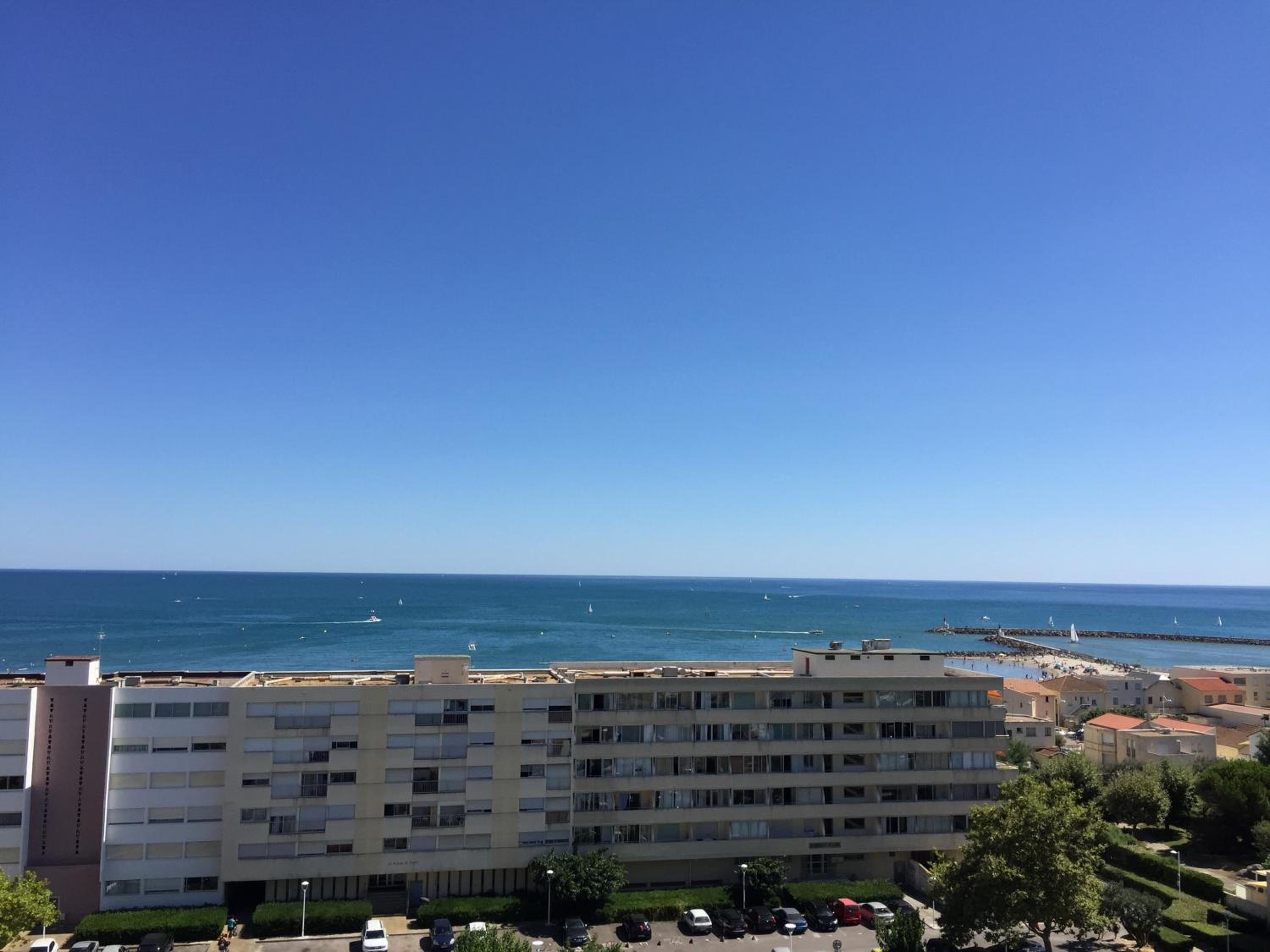 Exceptionnel ! Appartement vue imprenable sur mer. view 2