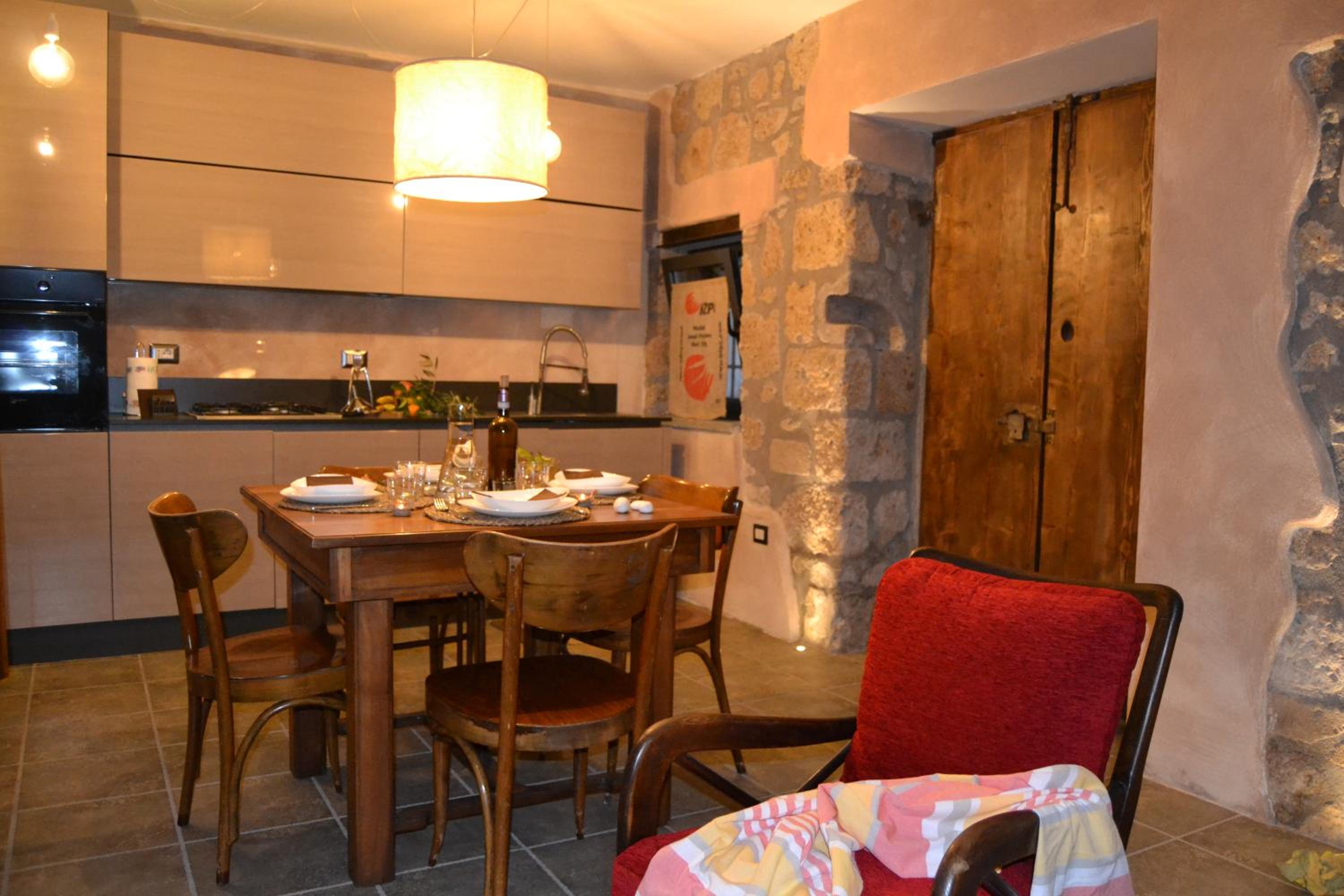 Il Riuscello en Tuscania — kitchen