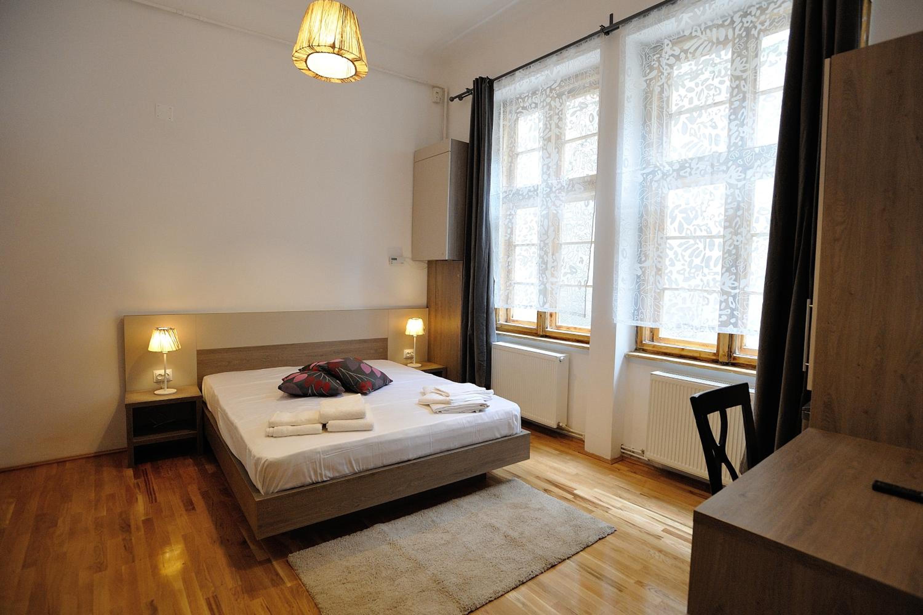 Dinicu Residence - Central Location view 4