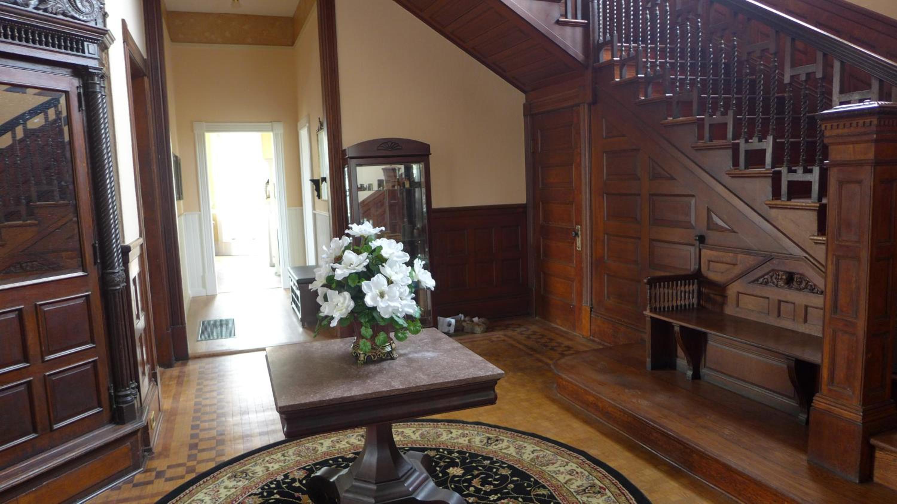 Savannah Victorian Mansion view 5