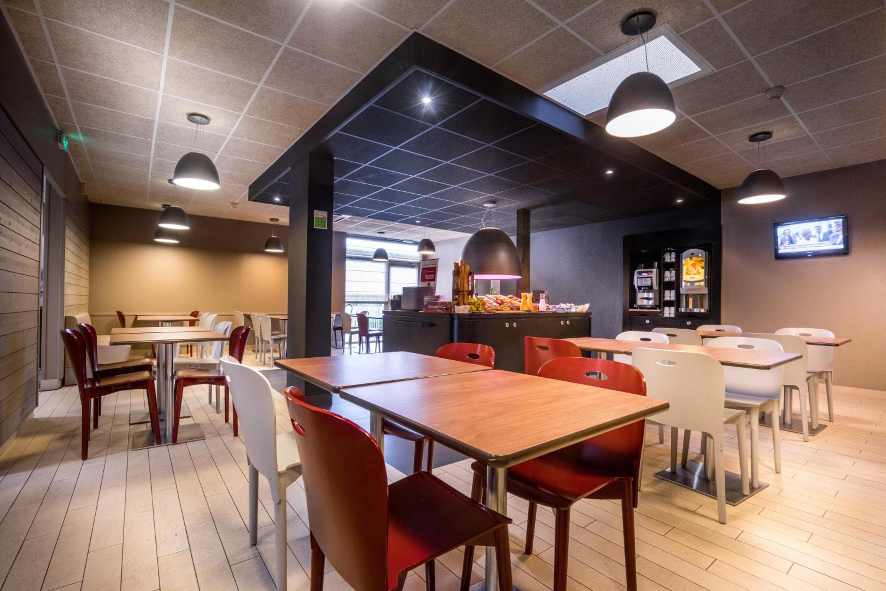 Creteil Vacations - Campanile Creteil Centre - Property Image 4