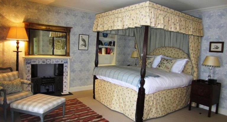 The Loch Lomond Arms Hotel