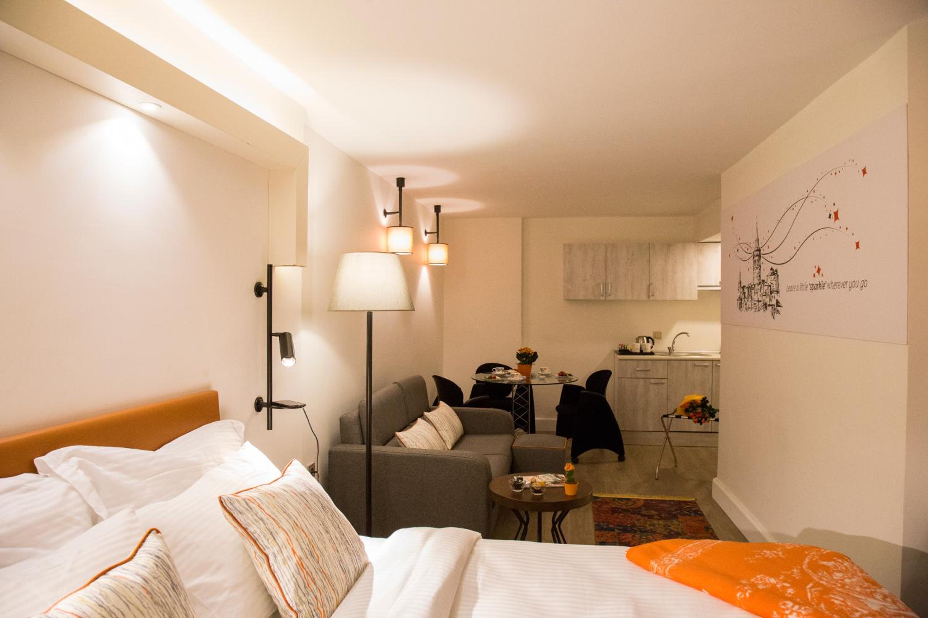 Sparkle Otel - Image 14