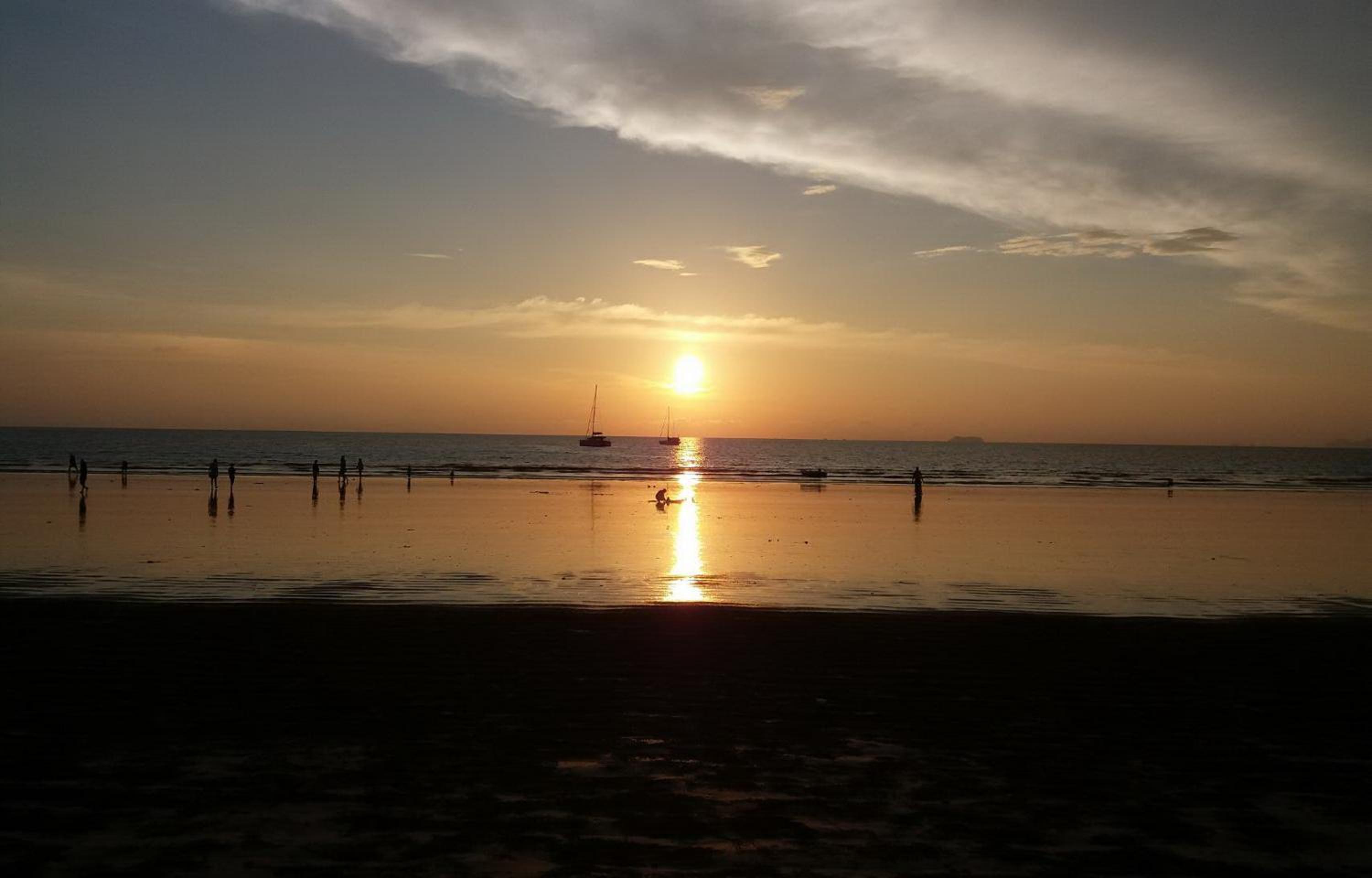 Lanta Sunny House