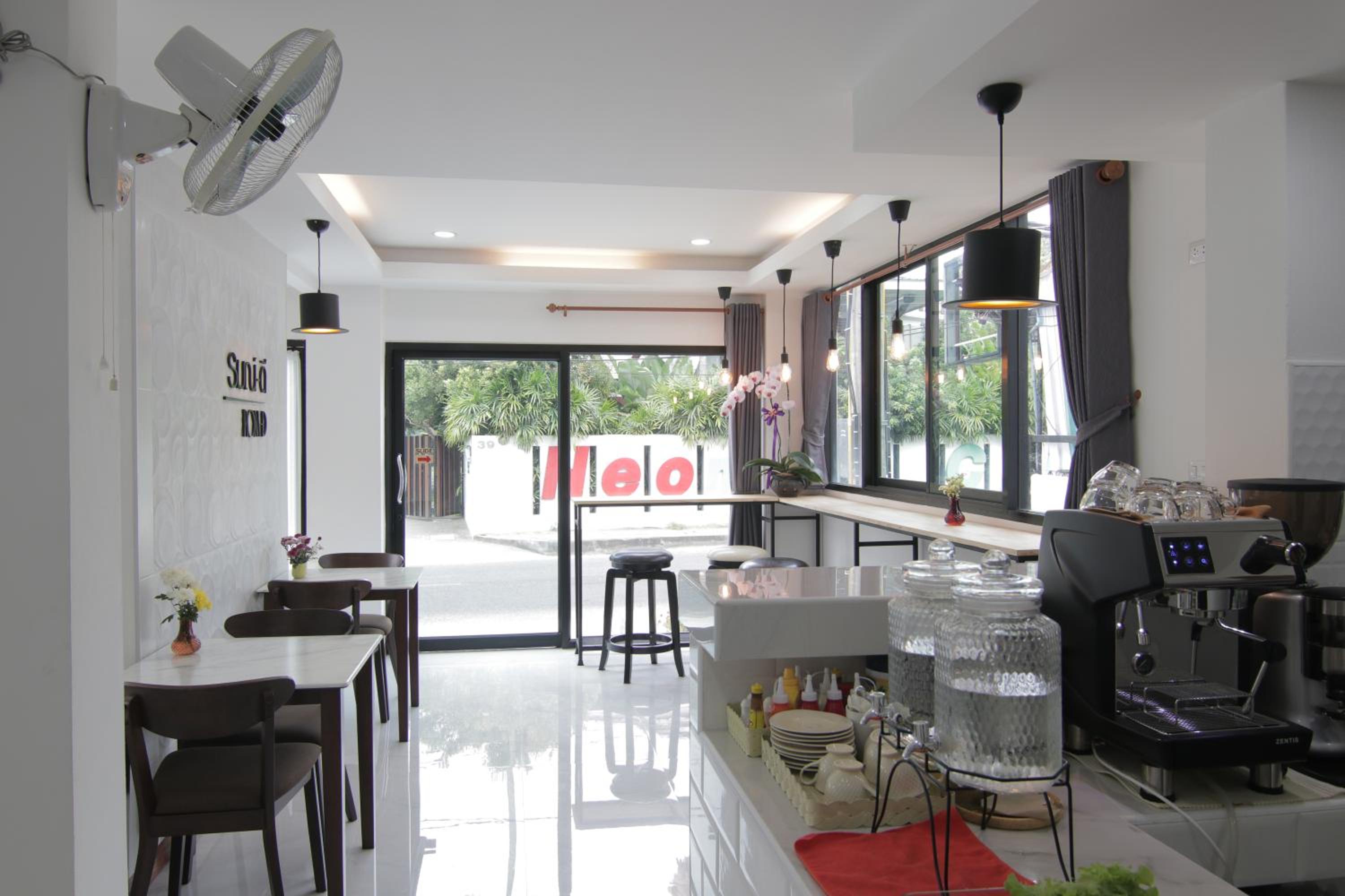 Gusto House