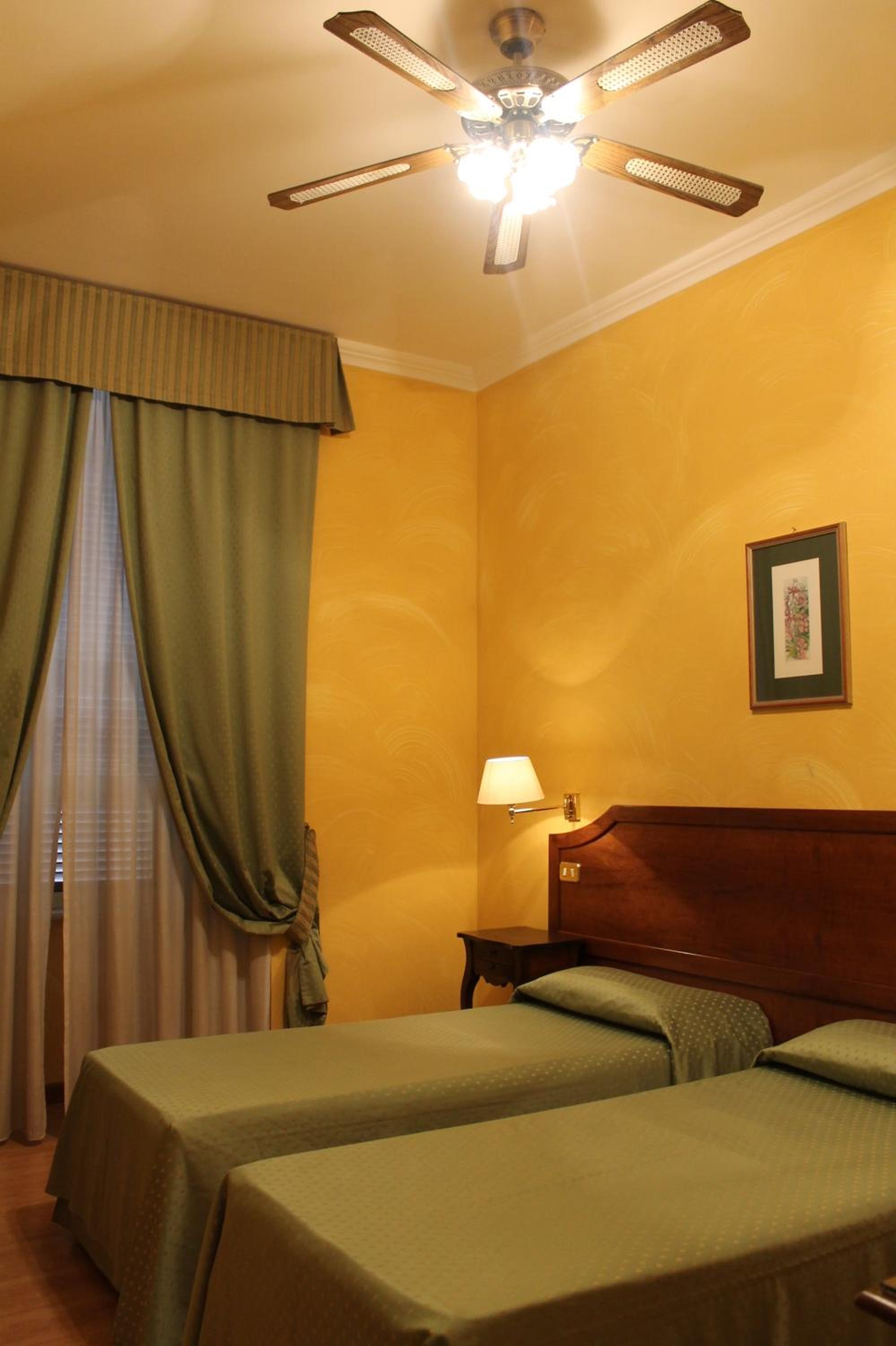 Hotel Fiori photo 4