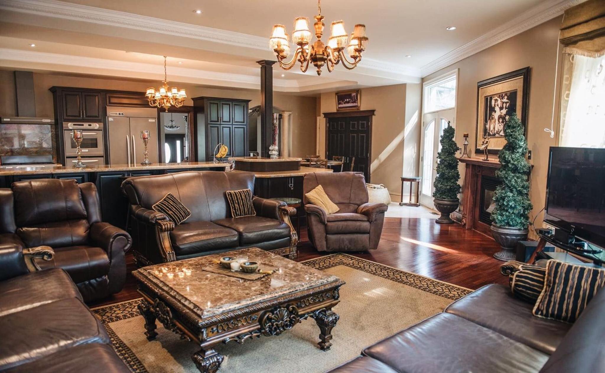 JstLikeHome - Luxury Mansion & Guesthouse