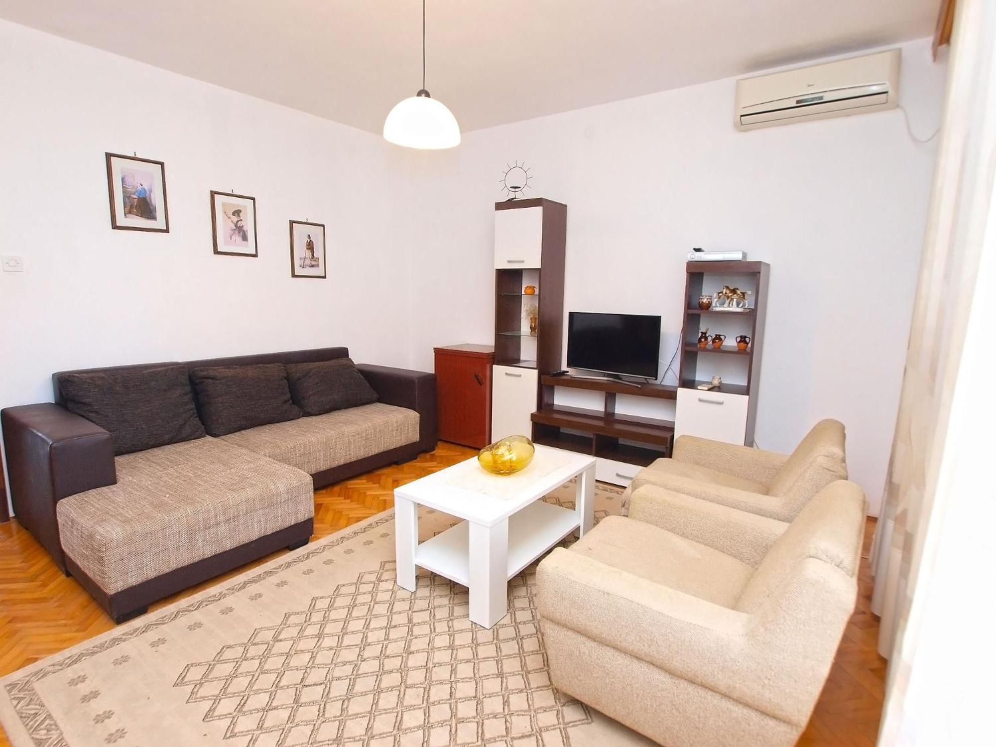 Apartments Ivan 41