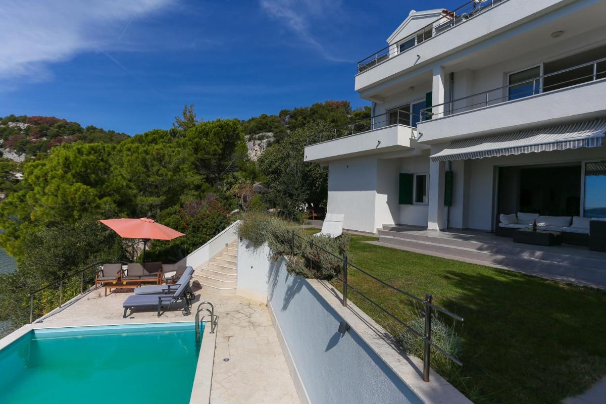Villa Exotica view 4